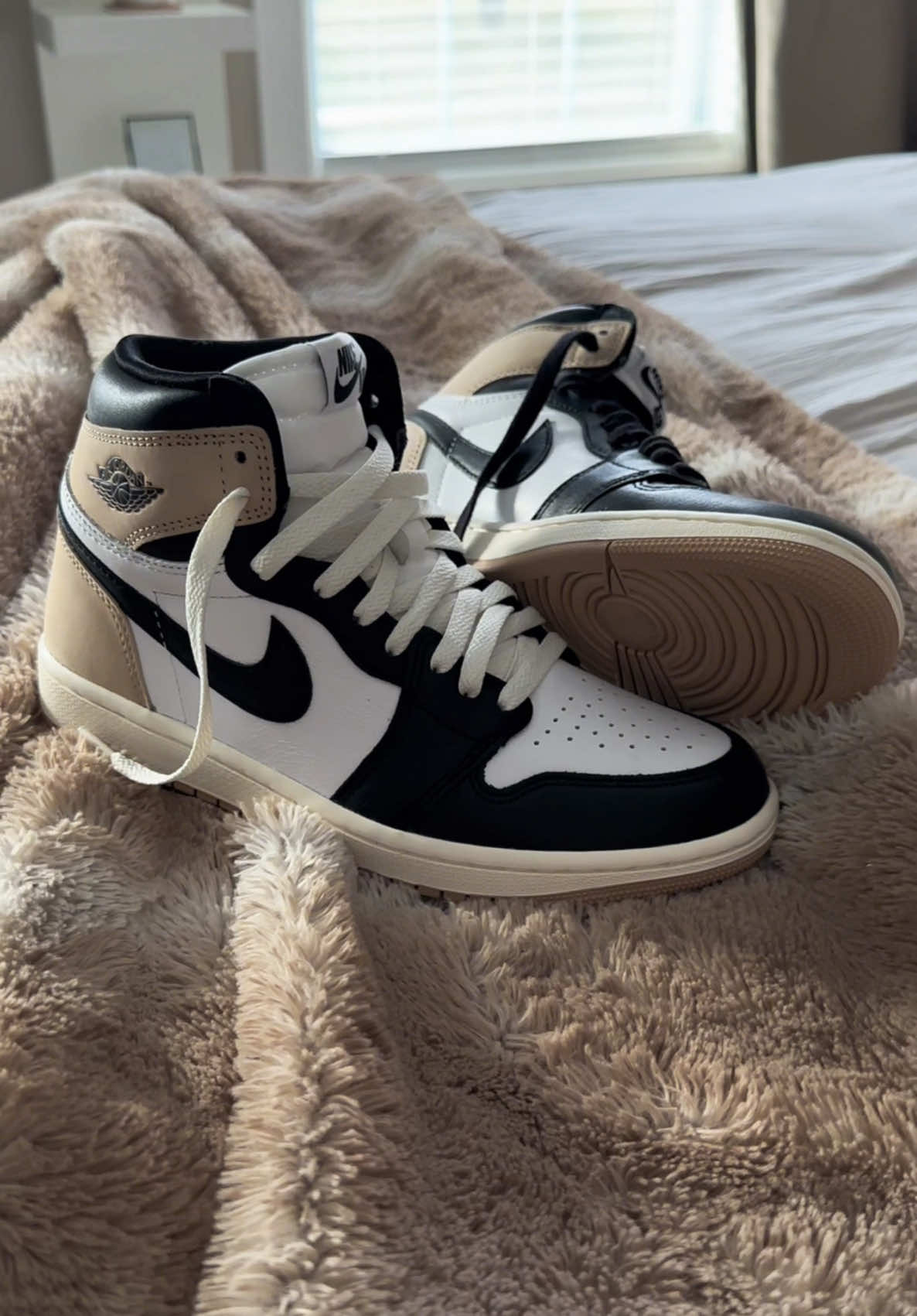 @nikexnicole
