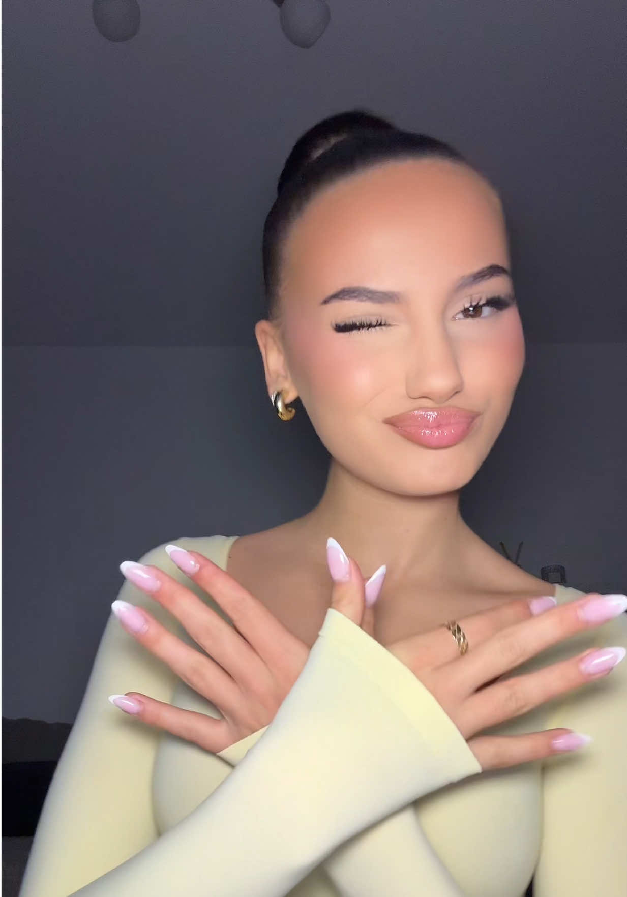@𝖠𝗇𝗂𝗌𝖺