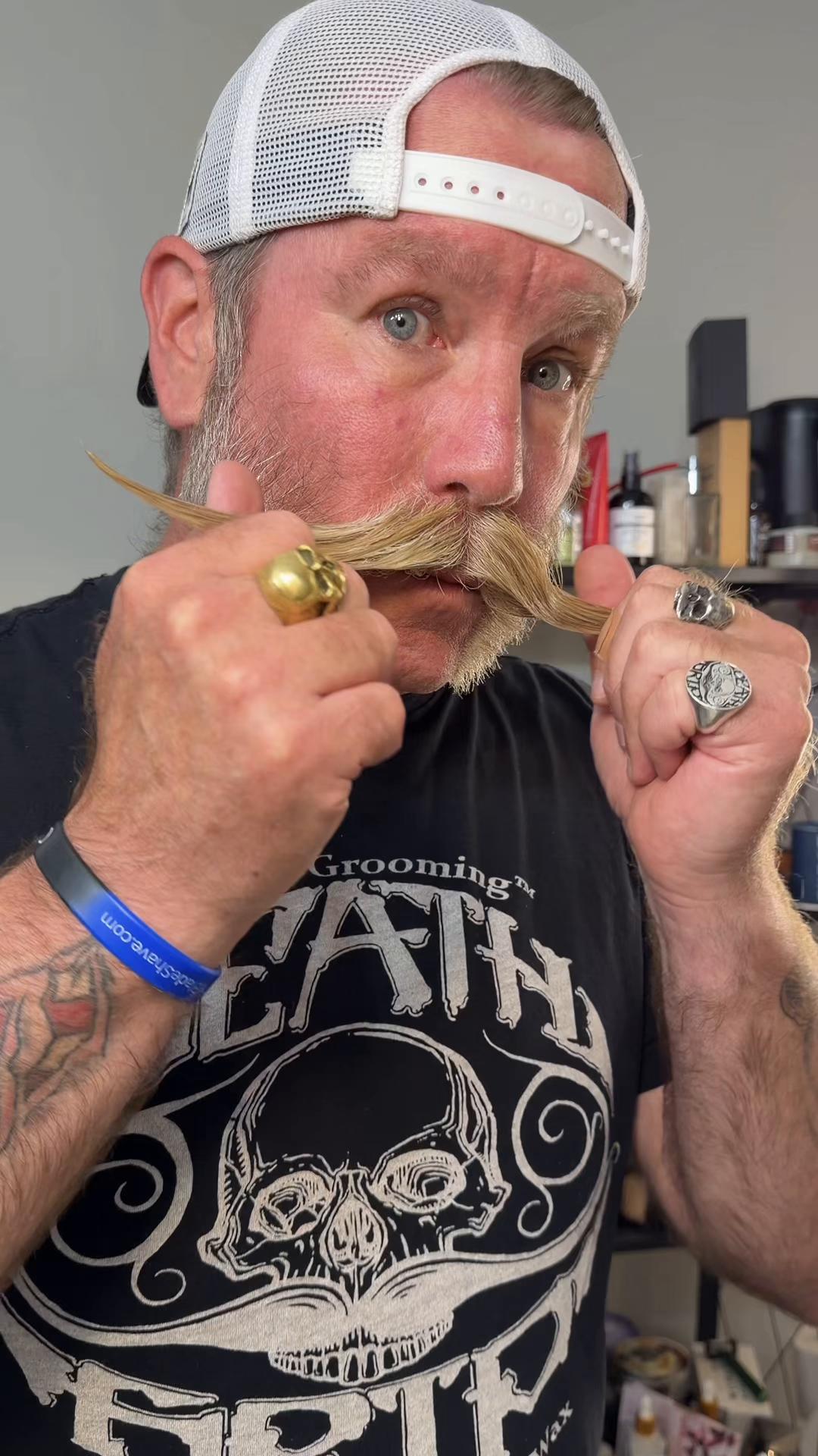 @Bobandelliothismustache
