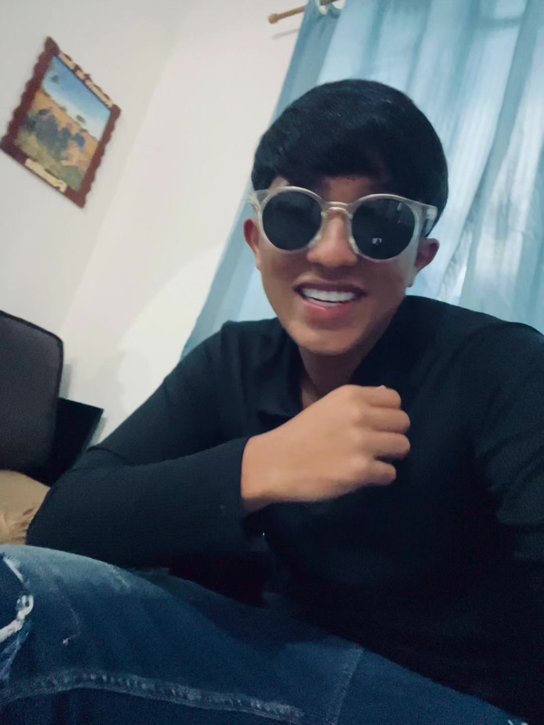 @🎬