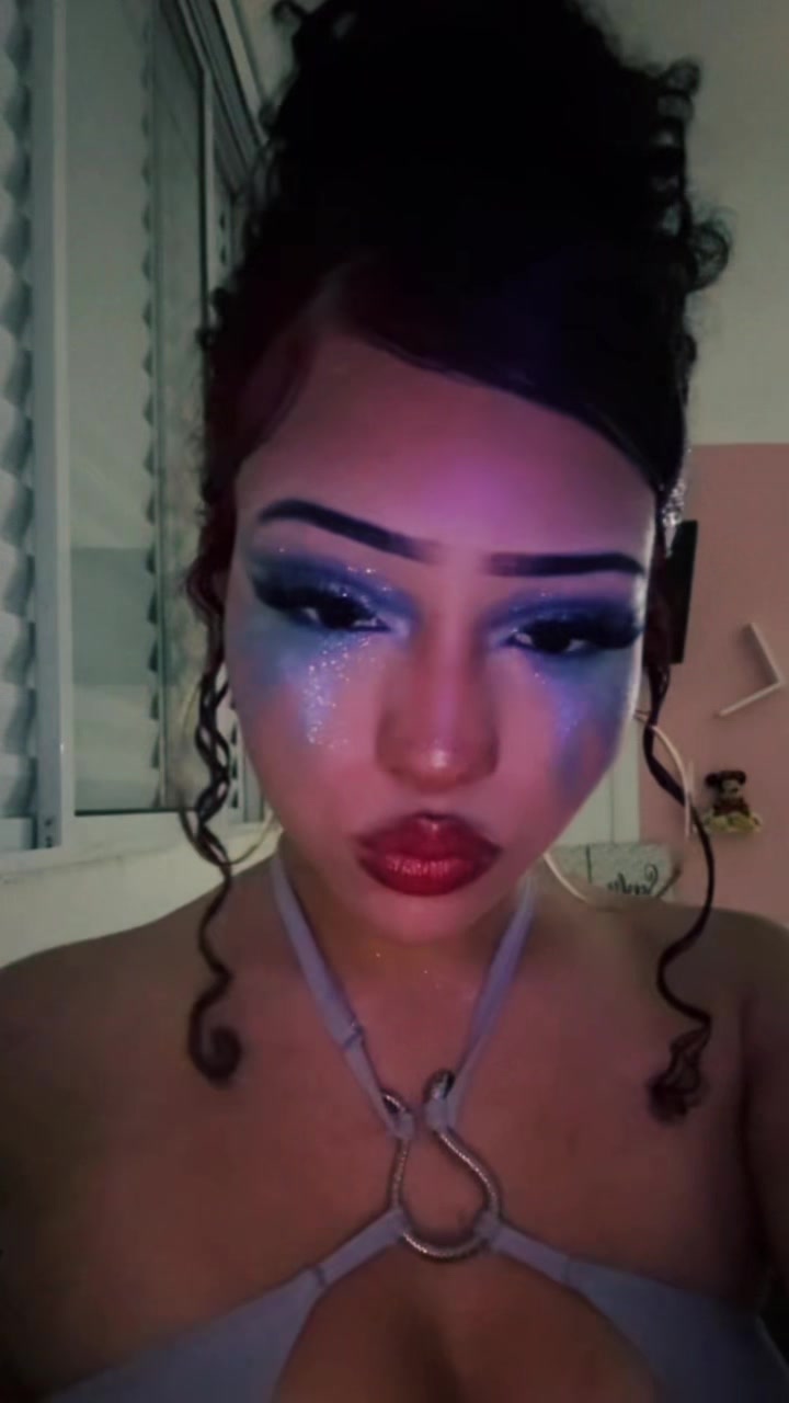@Yas_hossoy