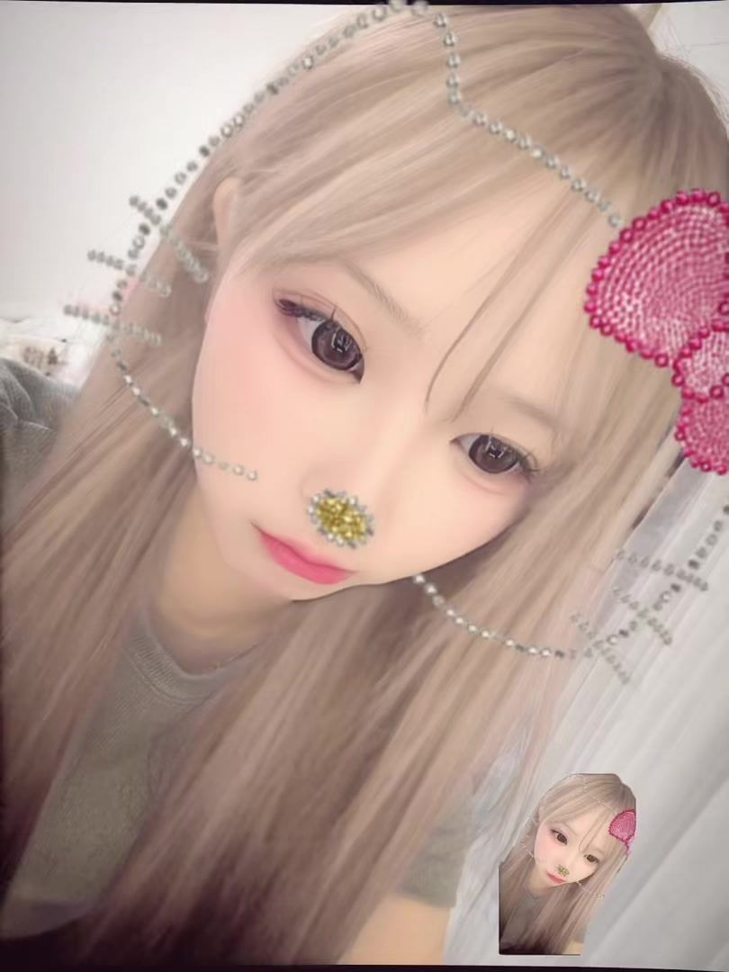 @ぴーこに