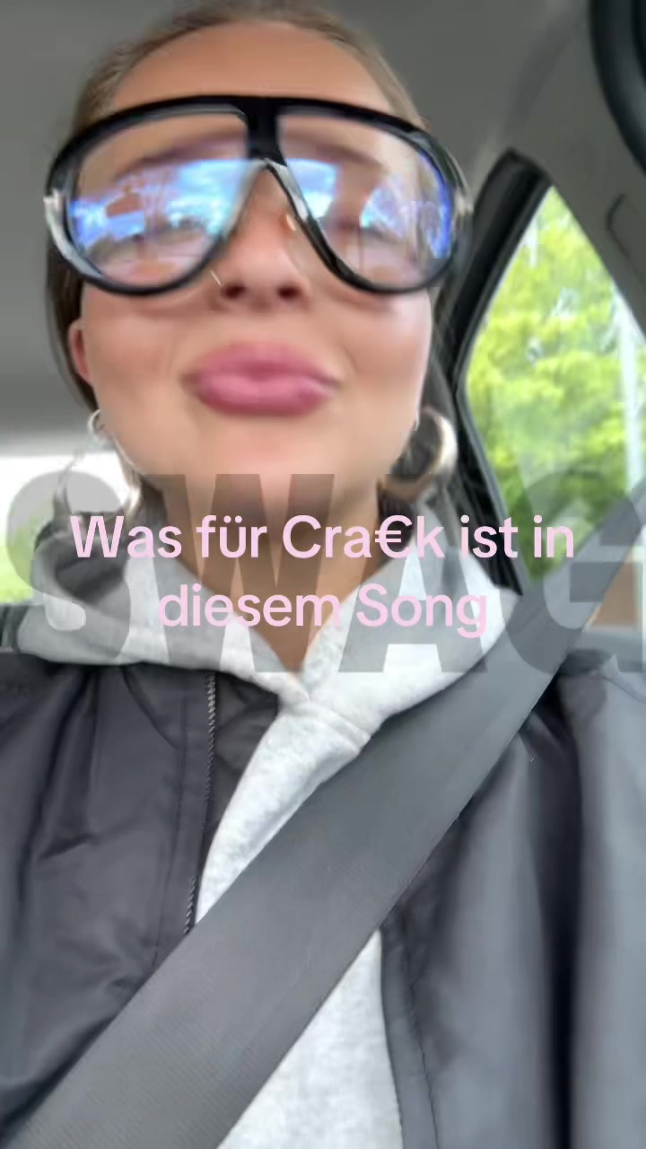 @holillystic