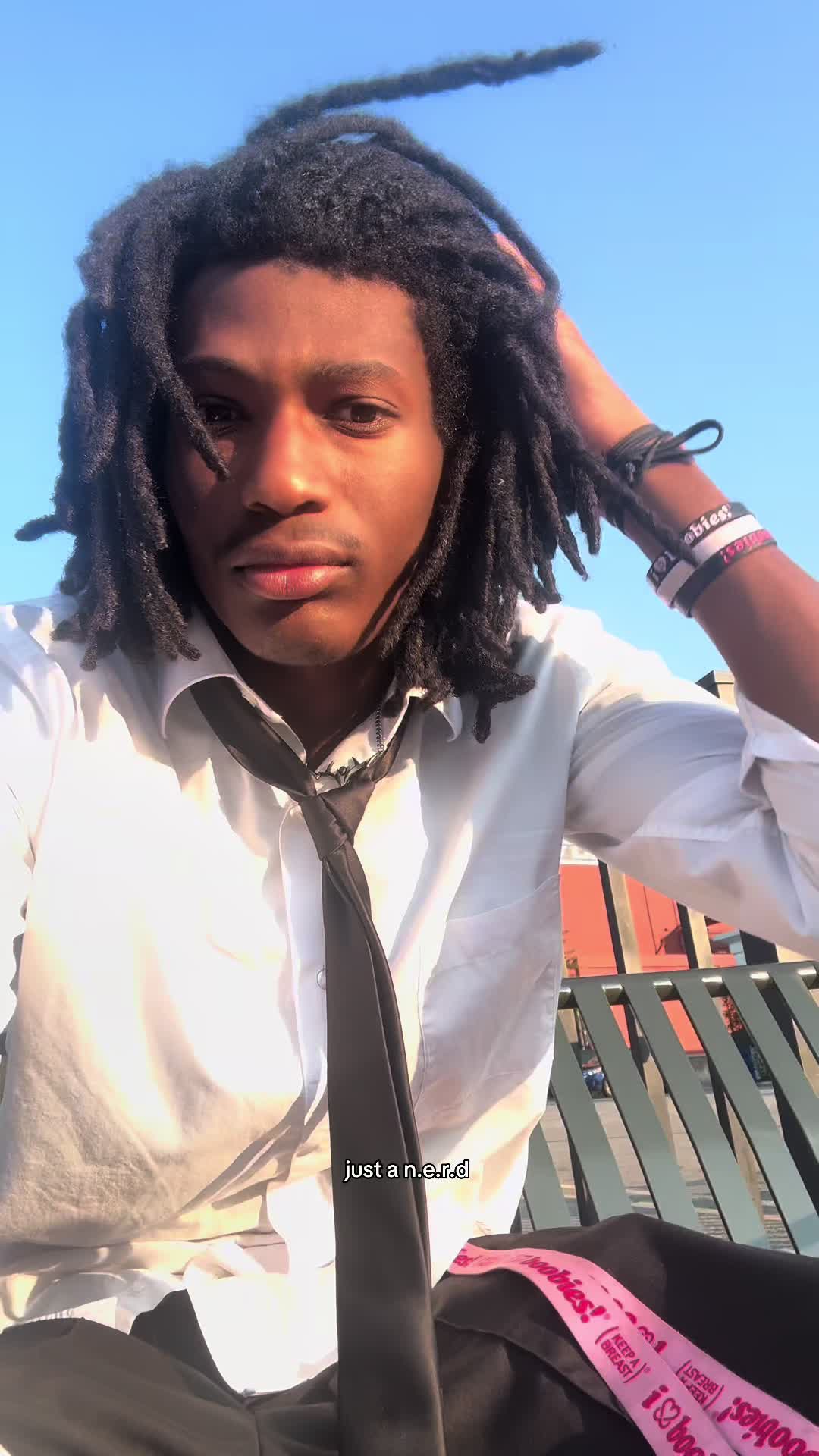 @tr3s