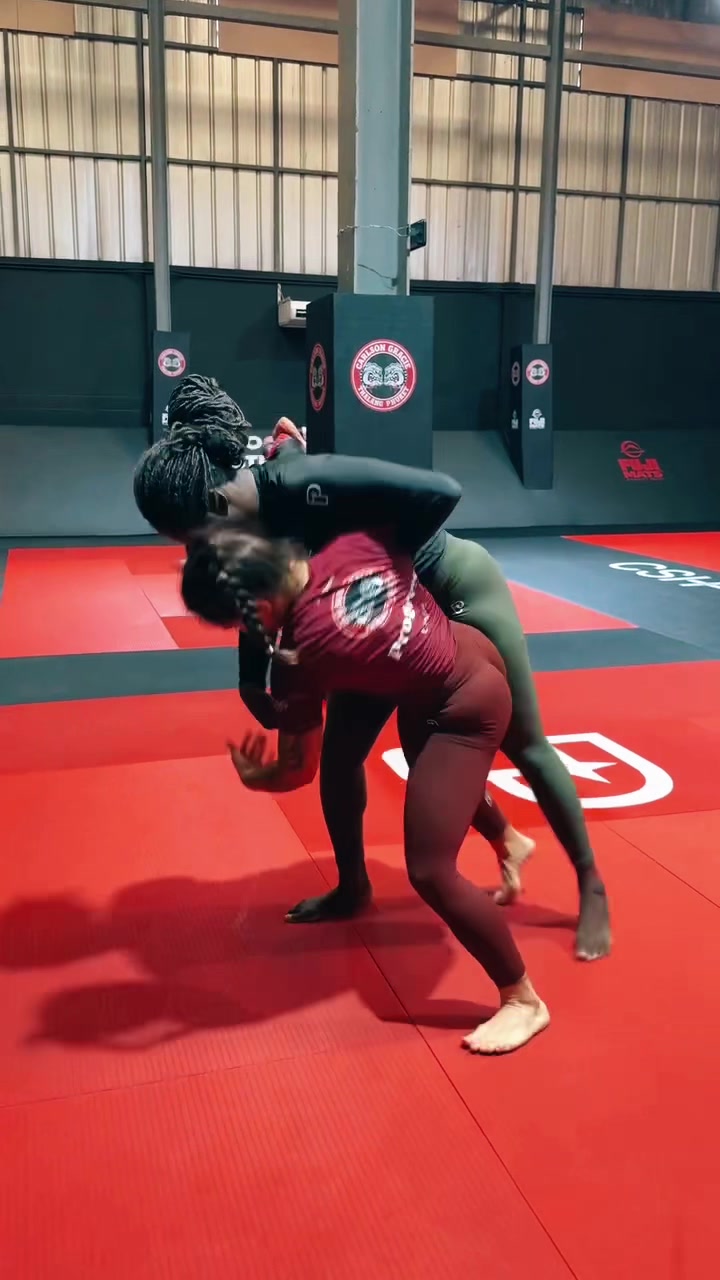 @OneRoundGetDown
