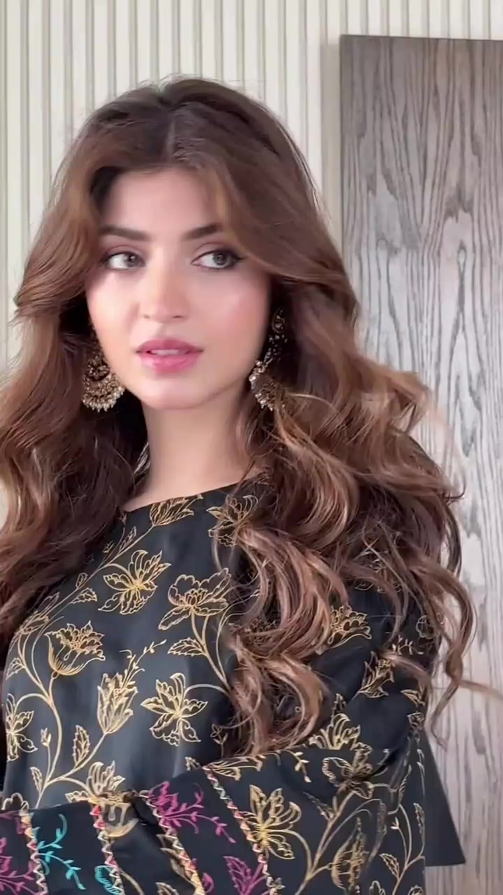 @🌼 HANDE ESCREL 💫