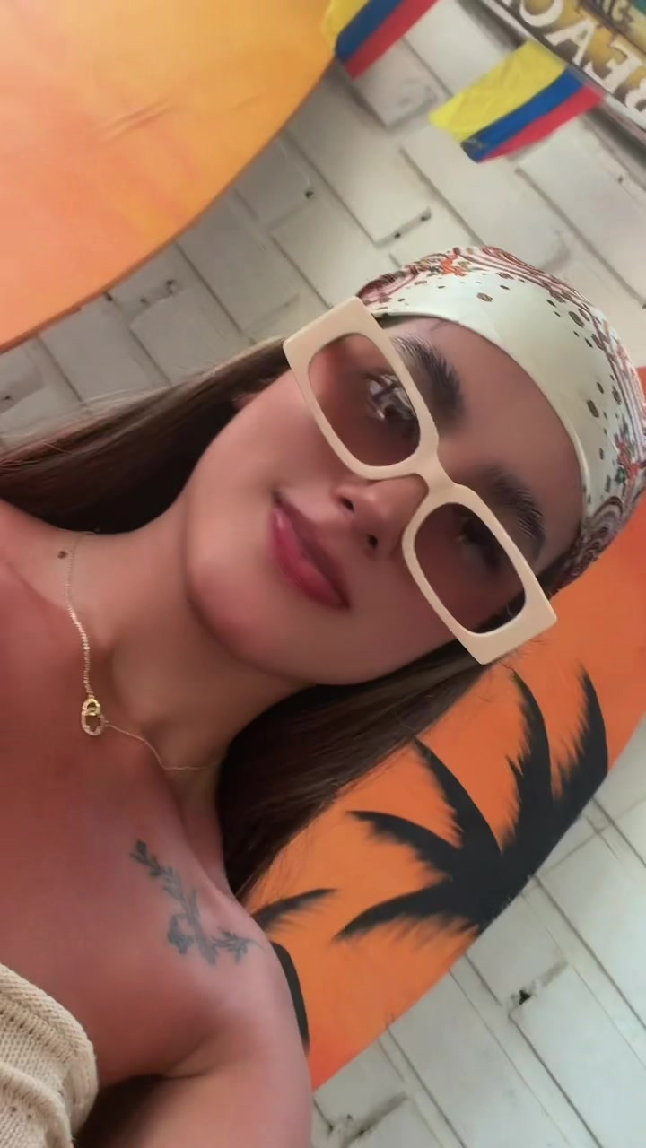 @Laurita