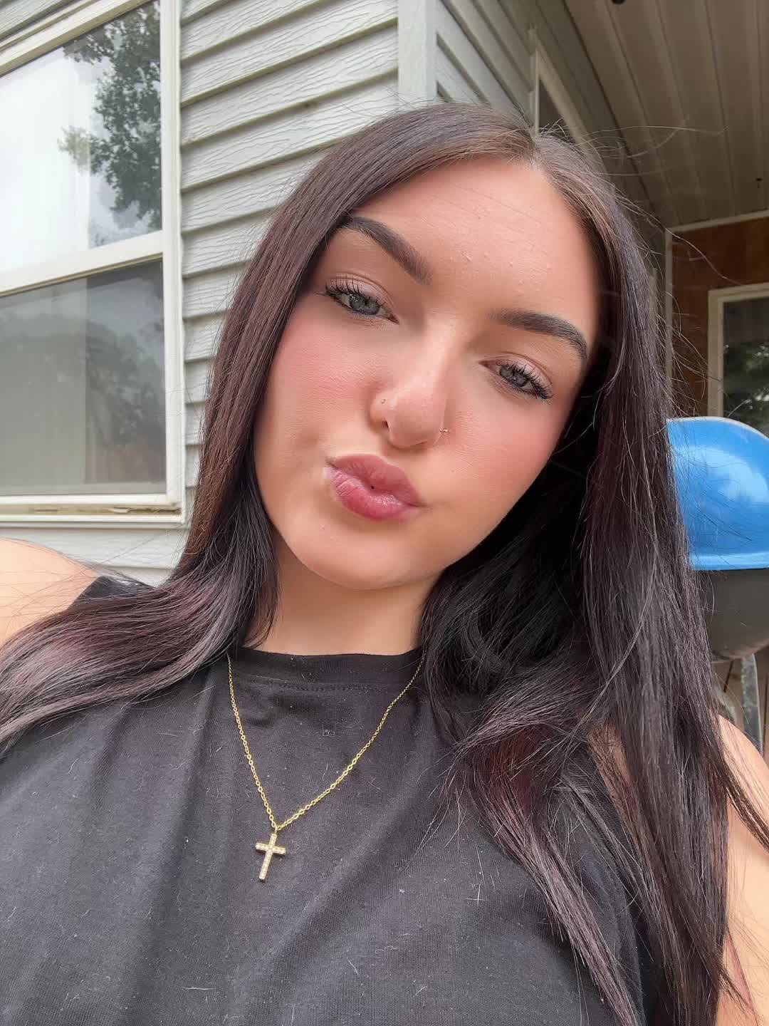 @𝙷𝚊𝚢𝚕𝚢𝚗