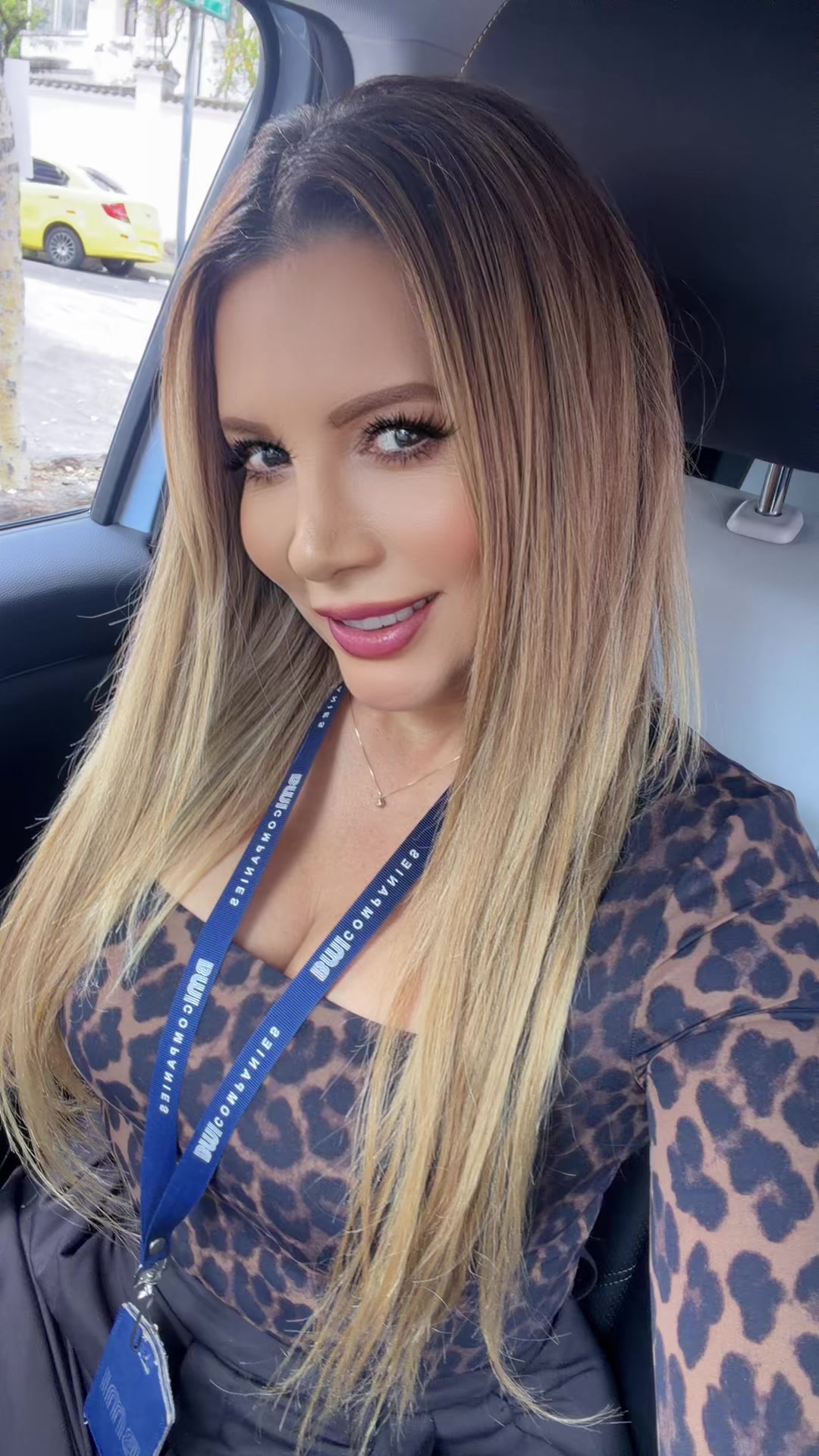 @Anna Karyna