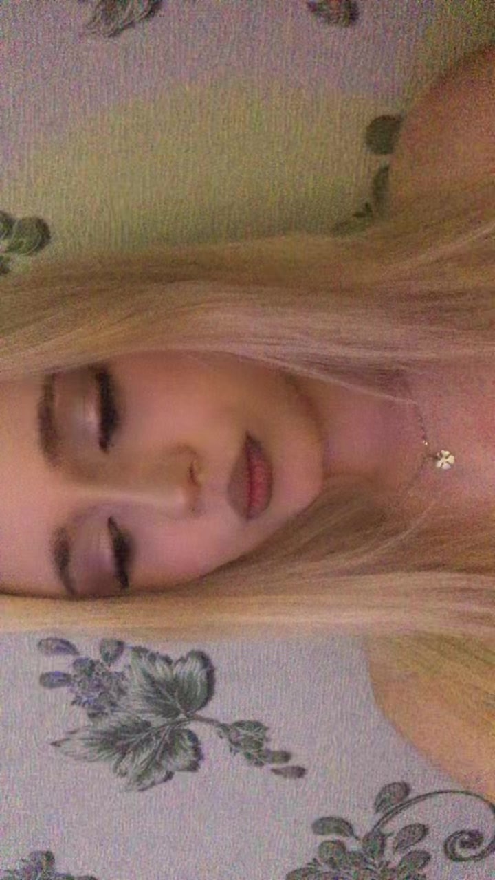 @аняяя