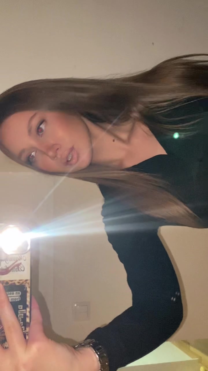 @Mia