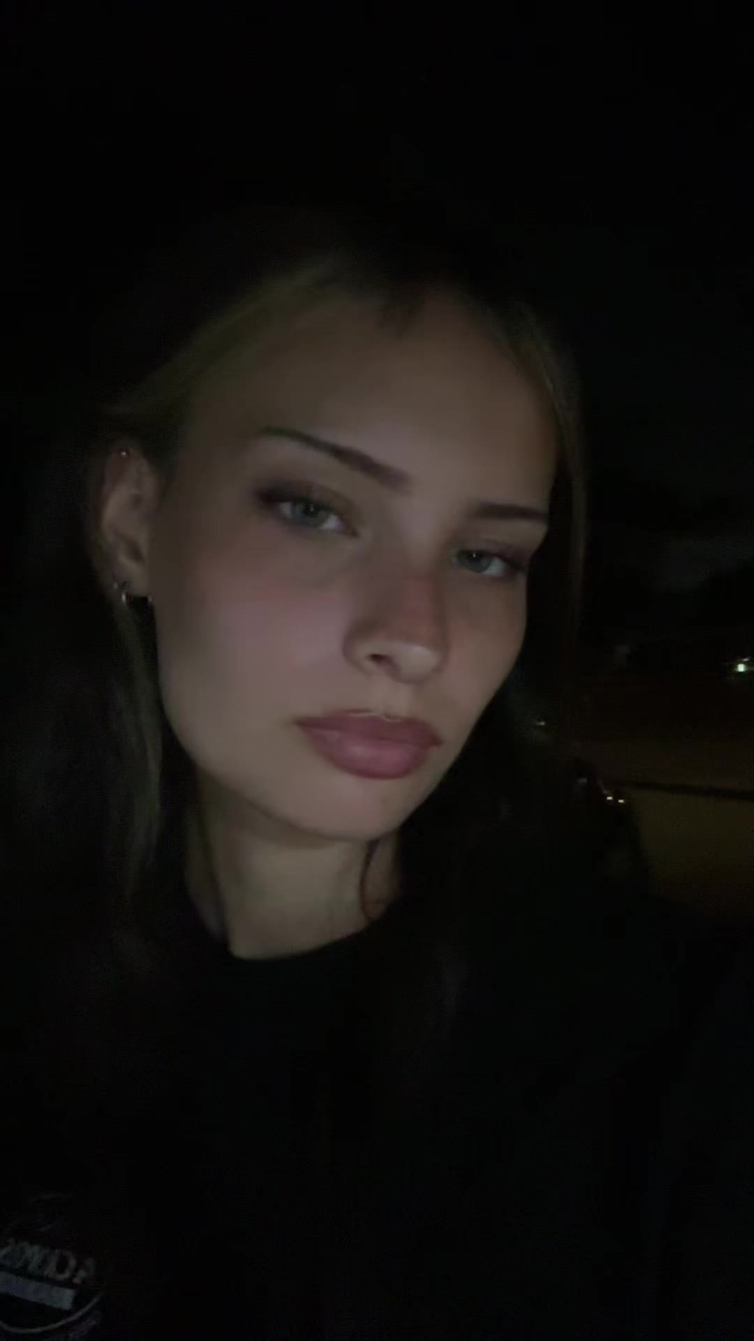 @:3