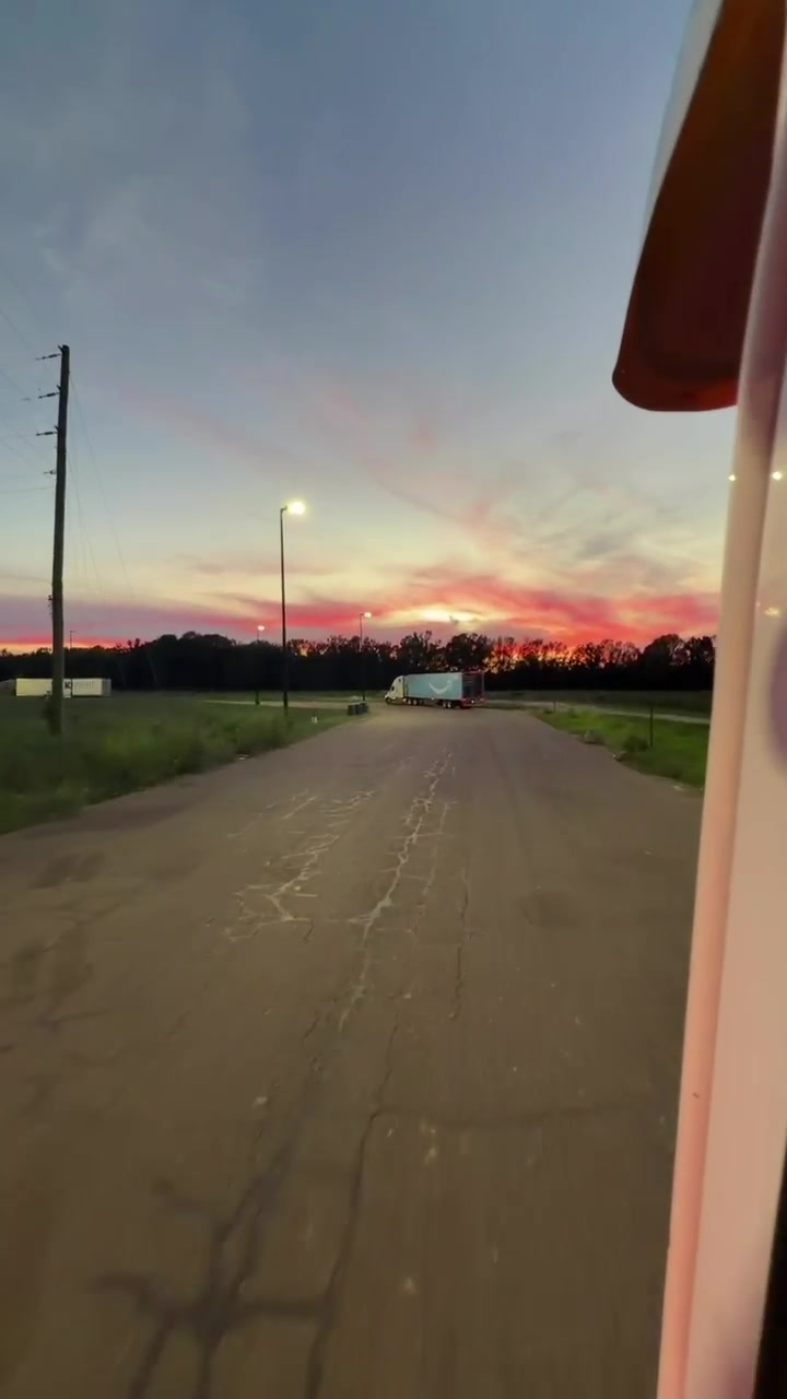 @Stephanie | Mama+Trucking Co