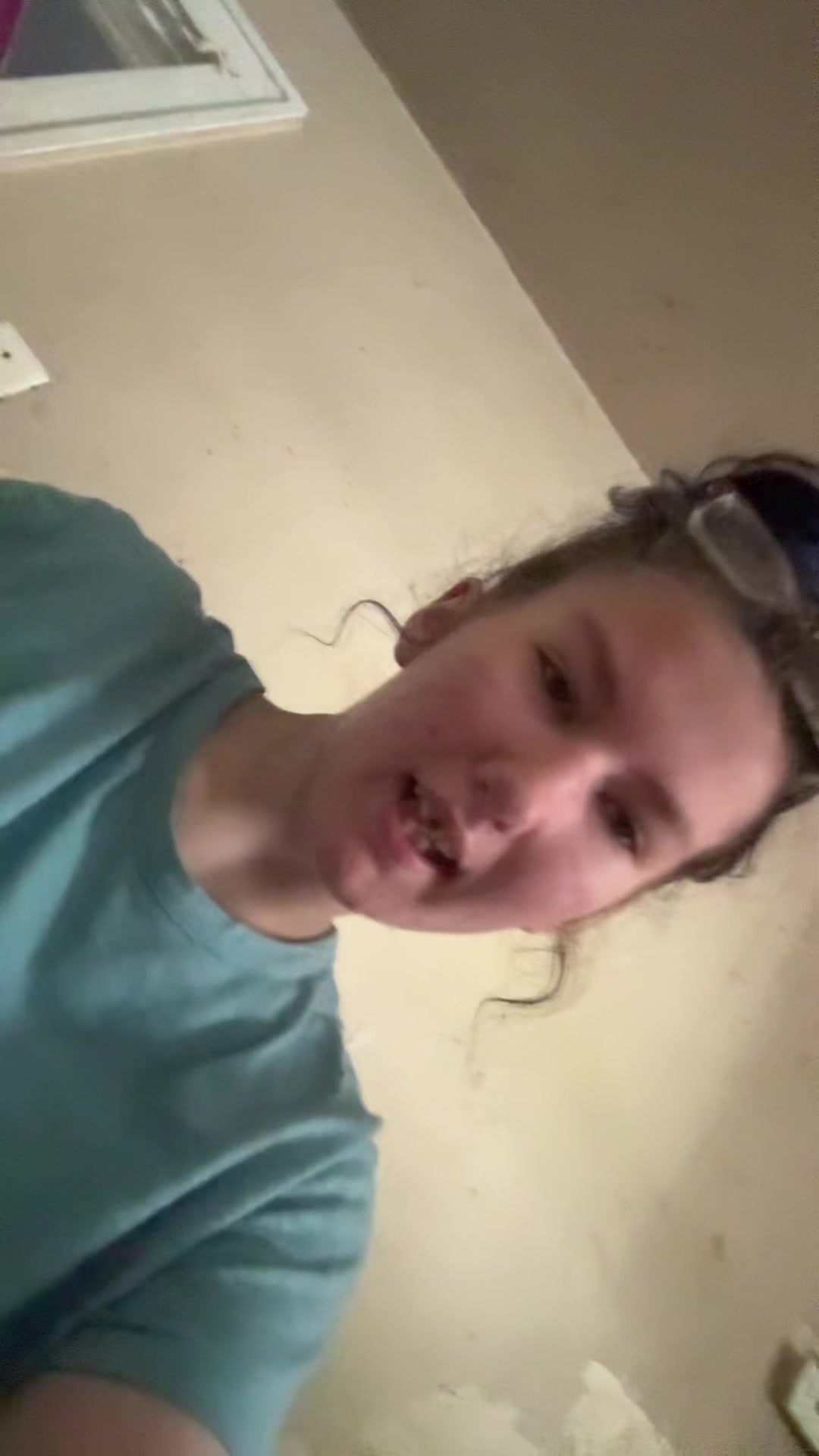 @yourgirlchloie08