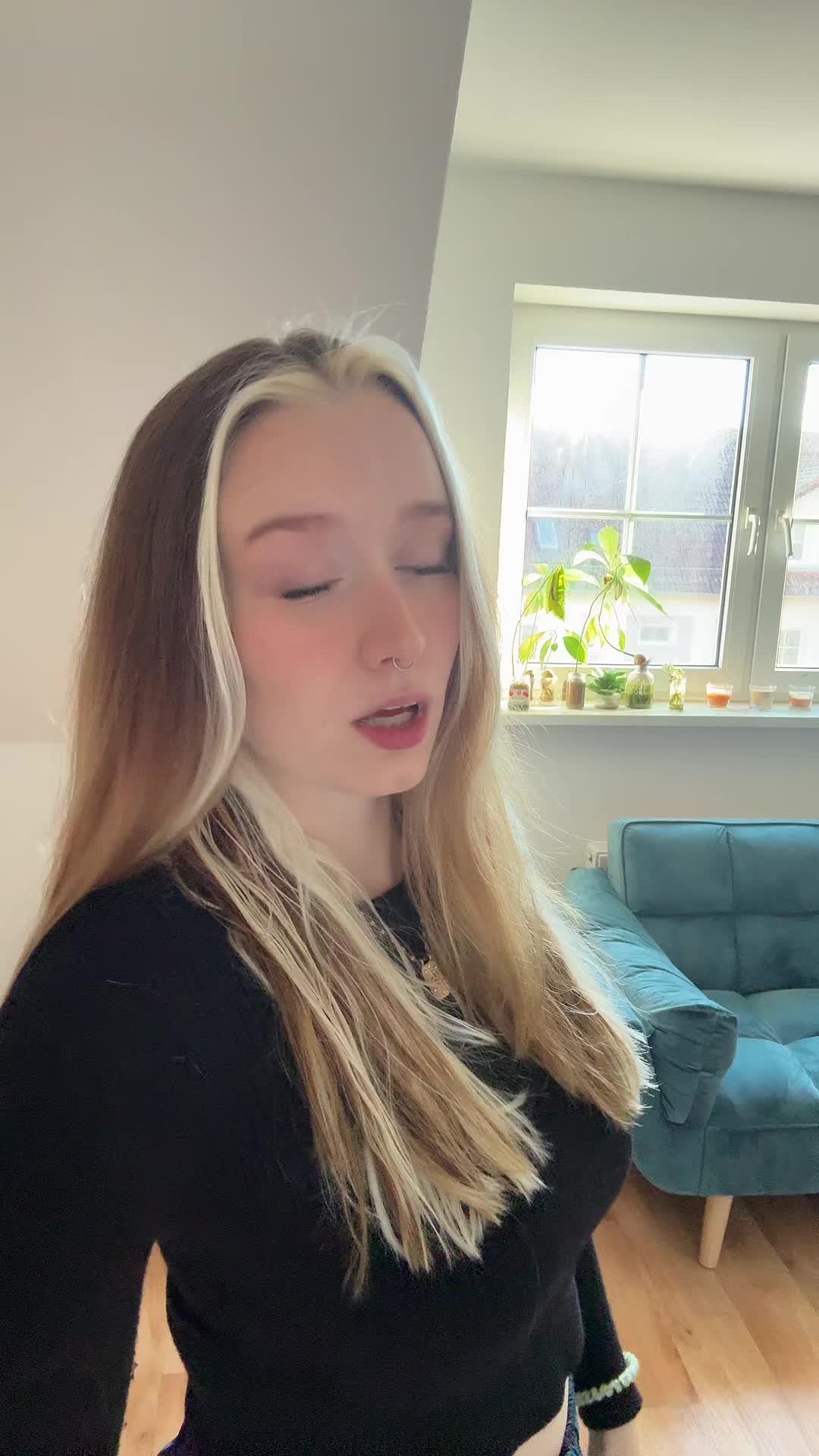 @Sarah🦋