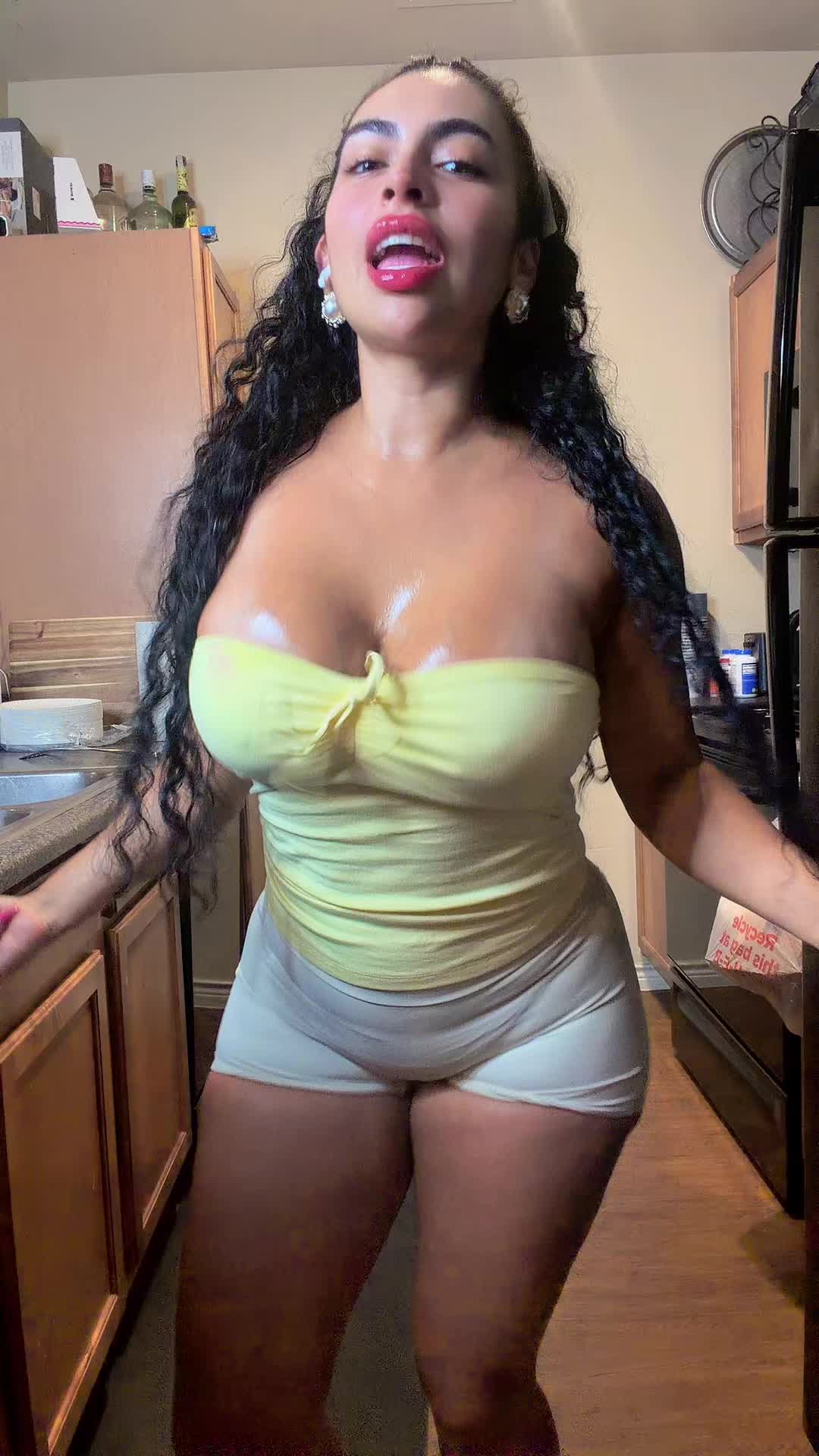 @chavellasexy