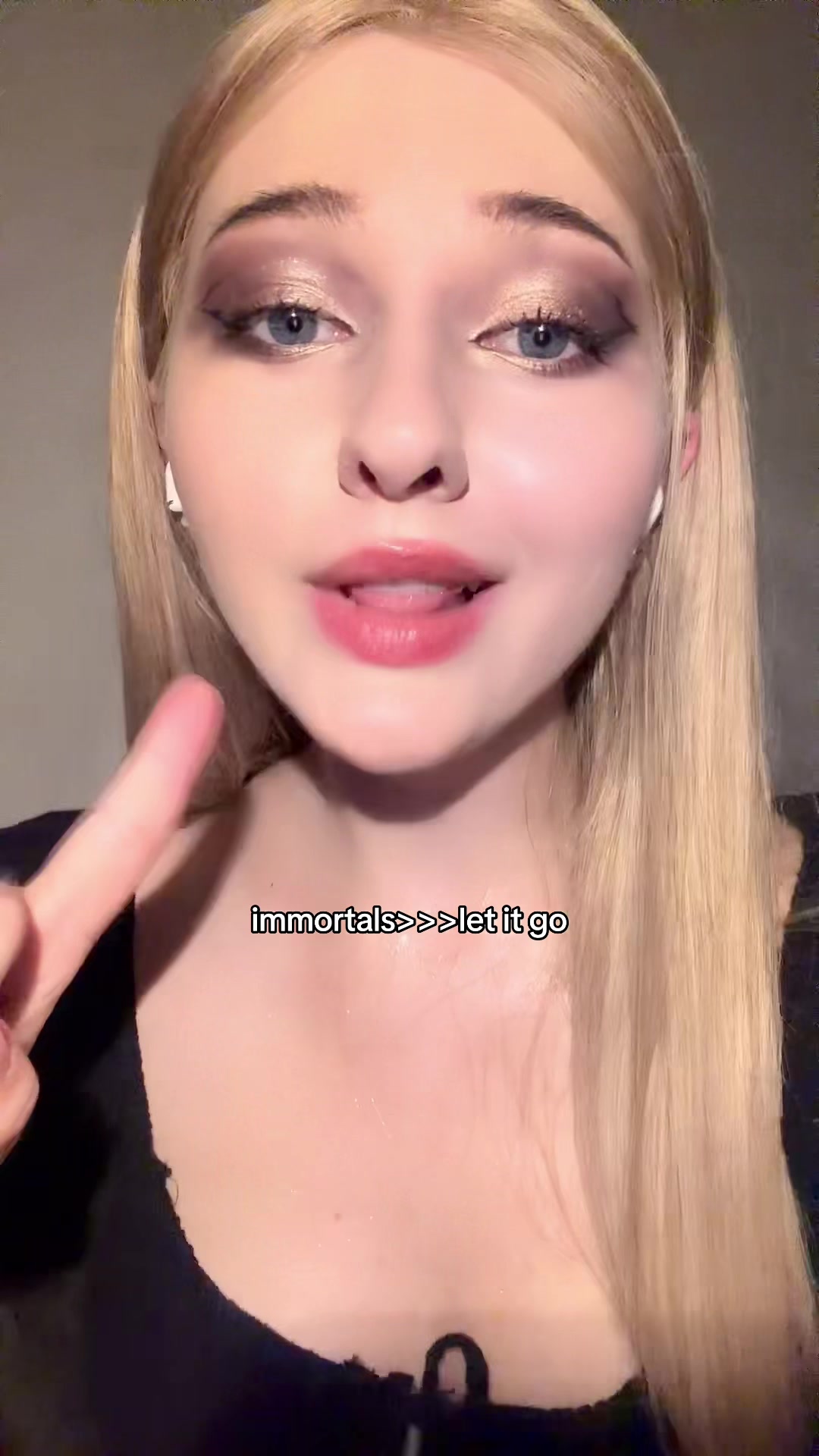 @janie_