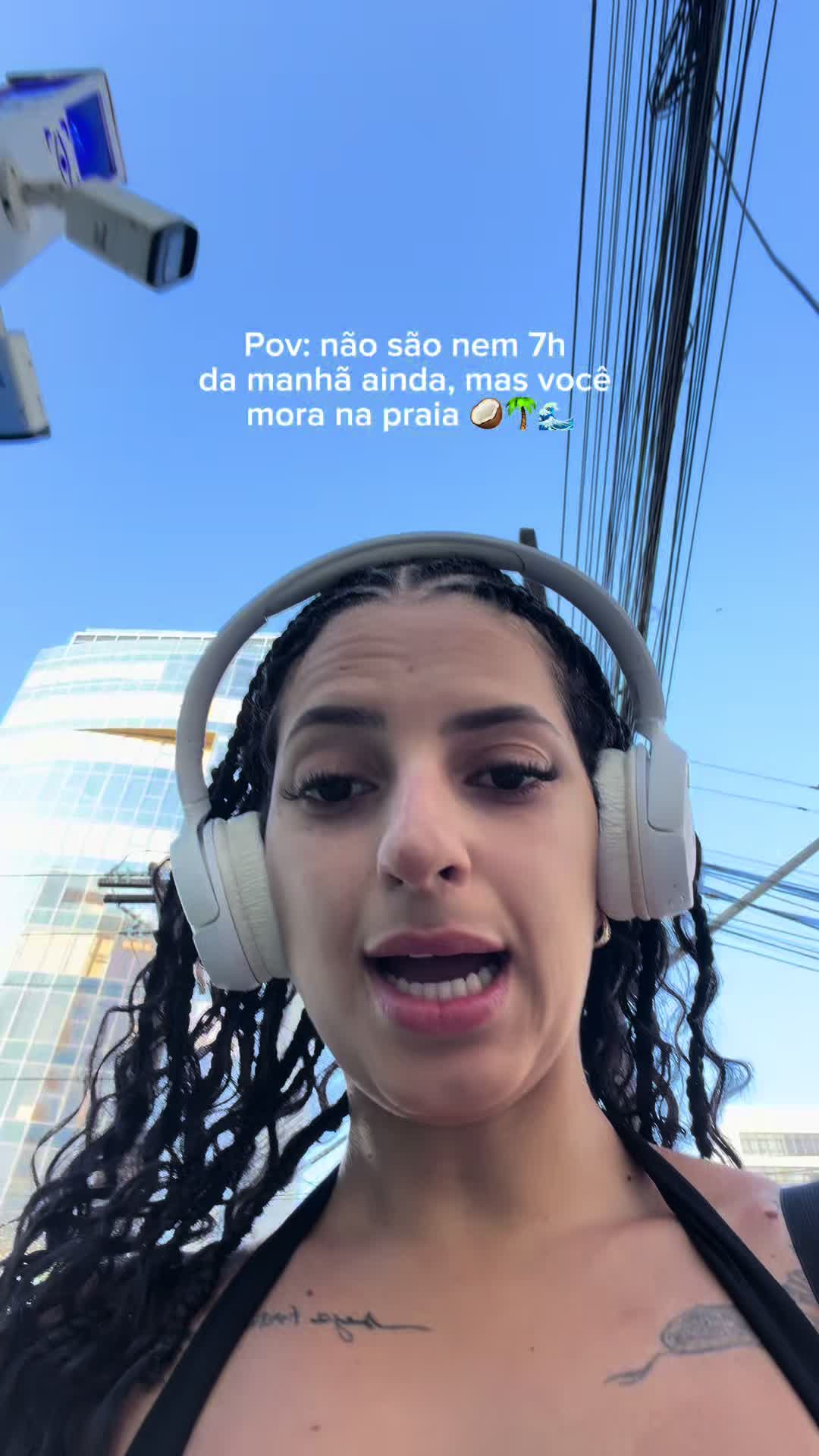 @lari gomes