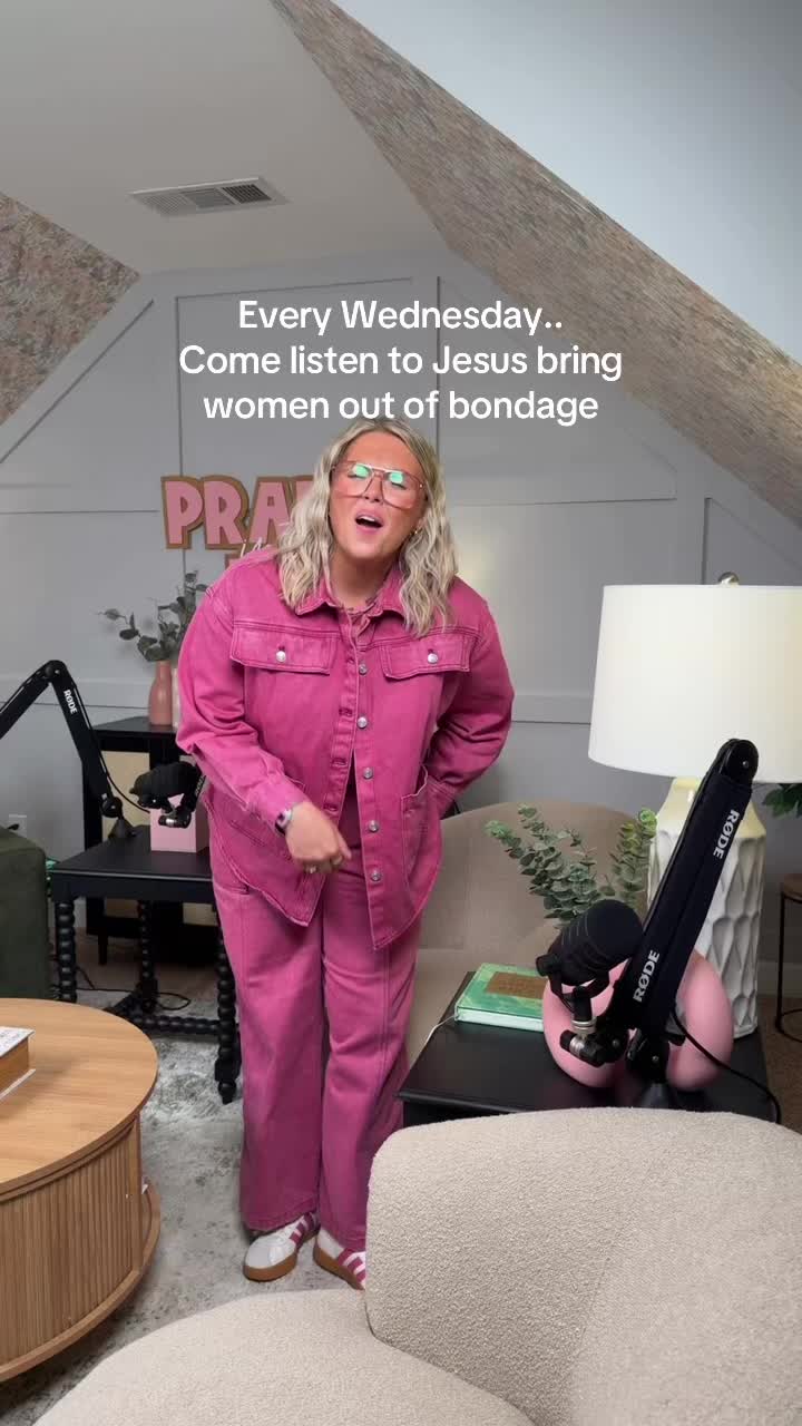 @Alexis Brown | PraisesinthePod