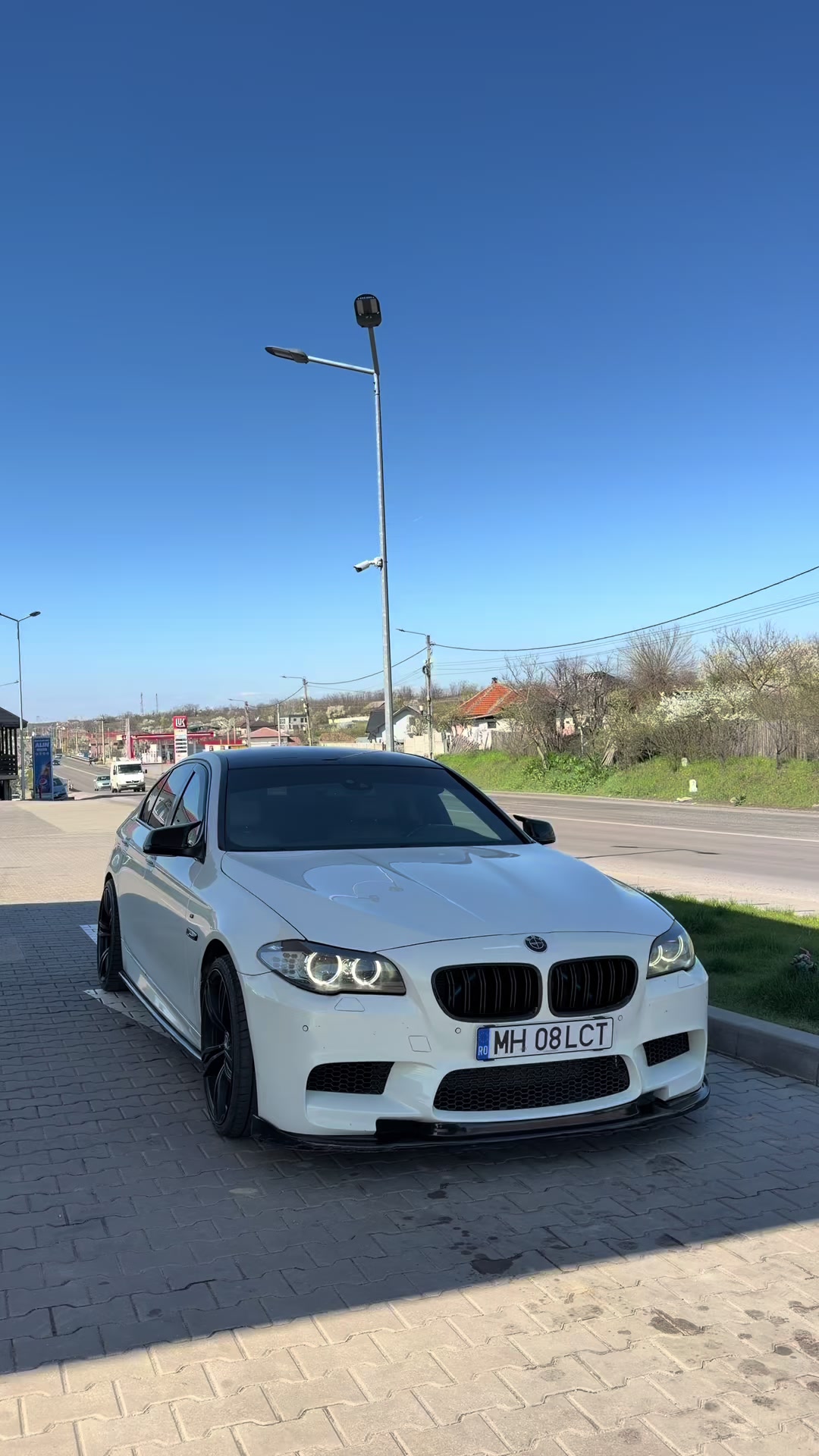 @Bitza