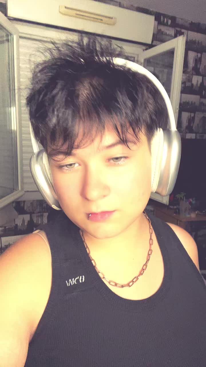 @YᑌKOᑎ
