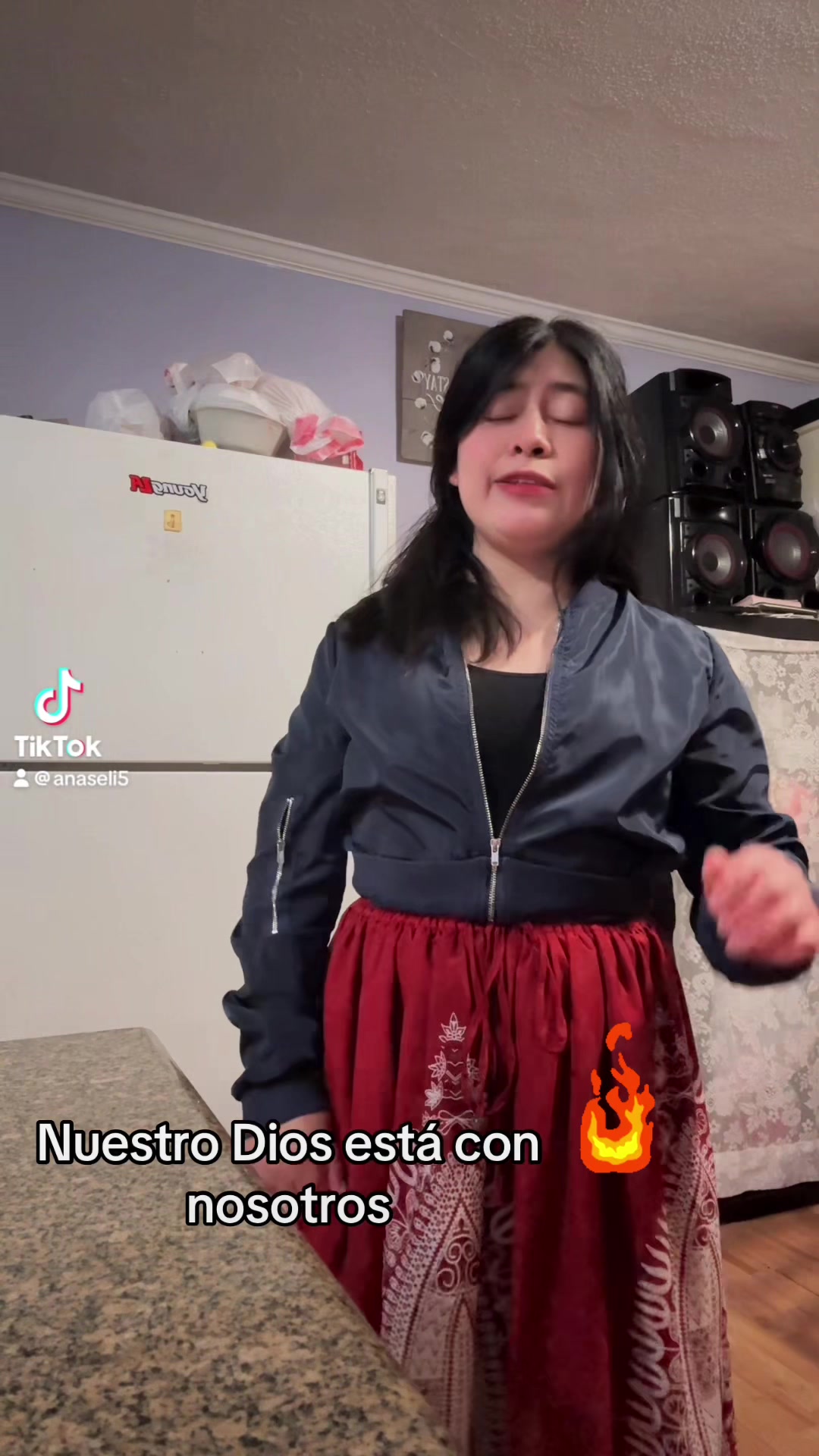 @anaseli