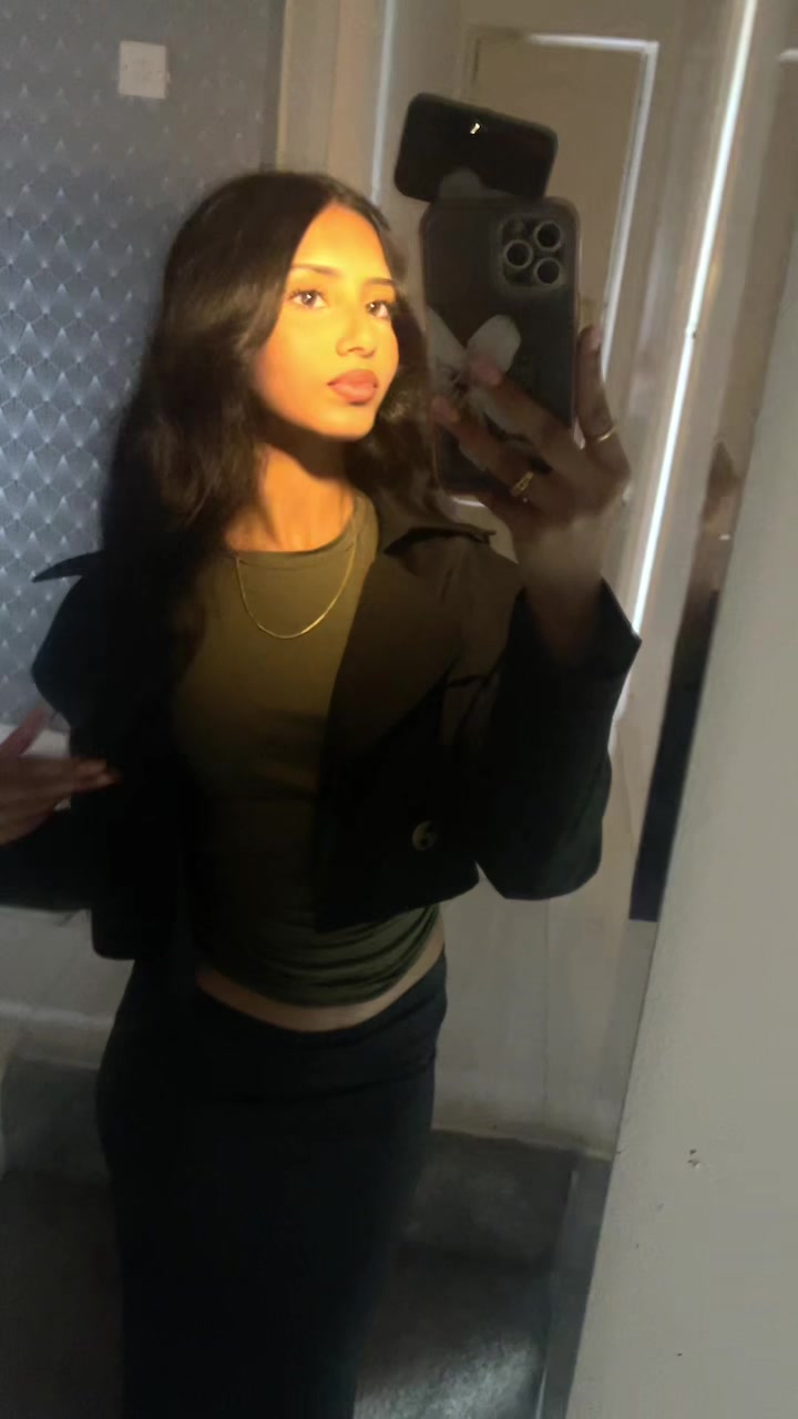 @𝒩