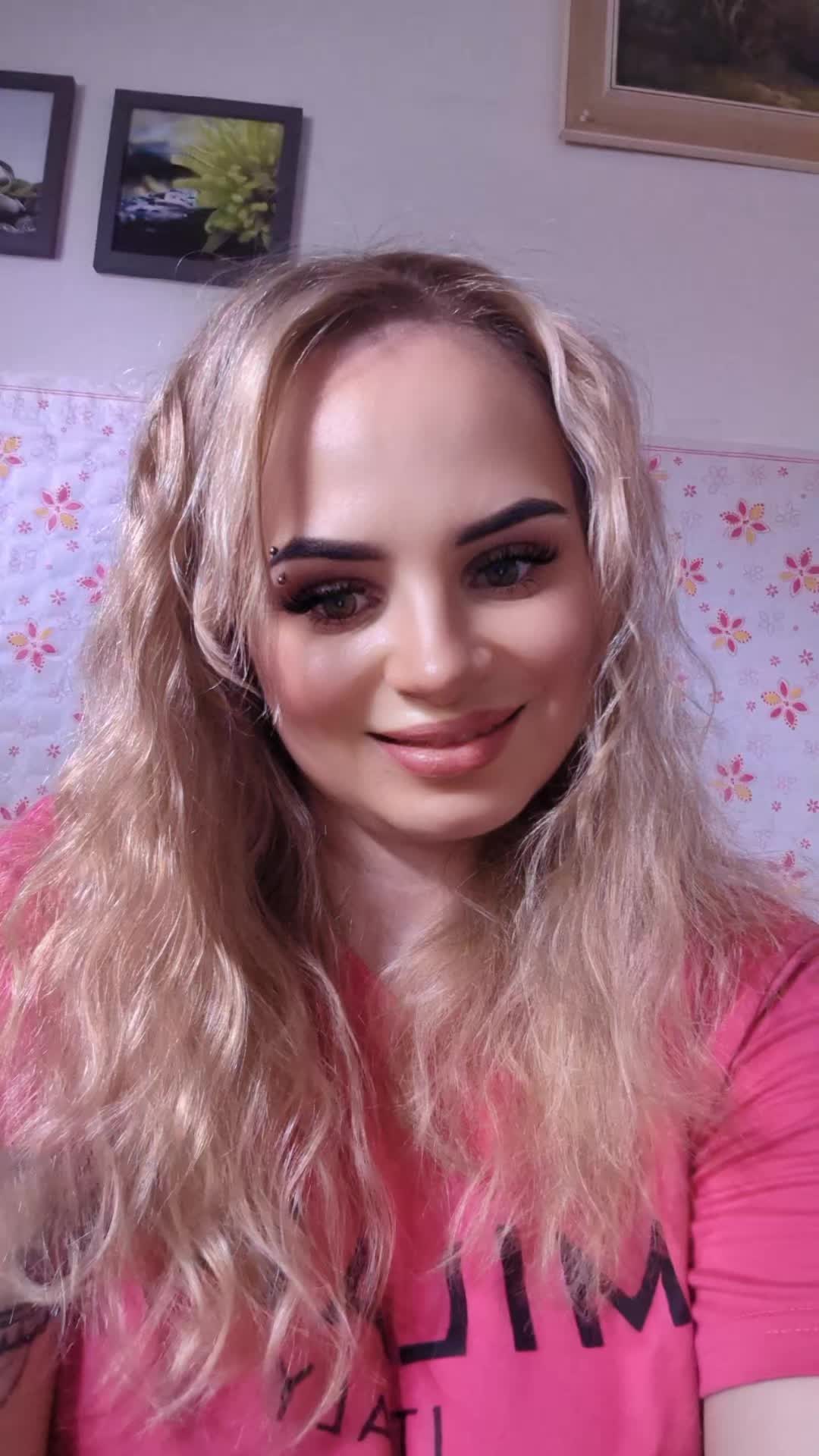 @Paulina Paula 🇩🇪🇩🇪🇵🇱🇵🇱