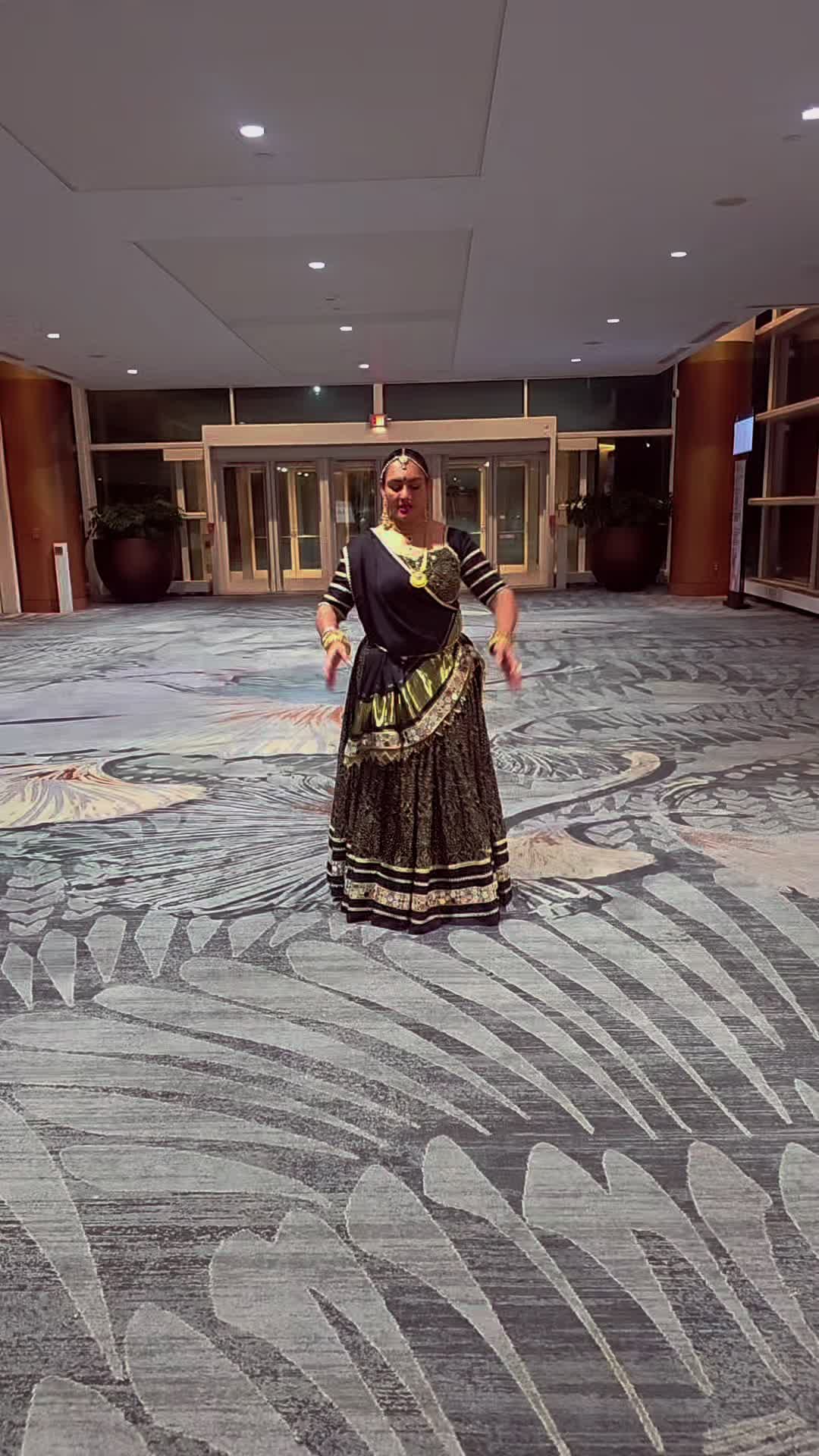 @SONA CHAUHAN 🥰😊💃💃