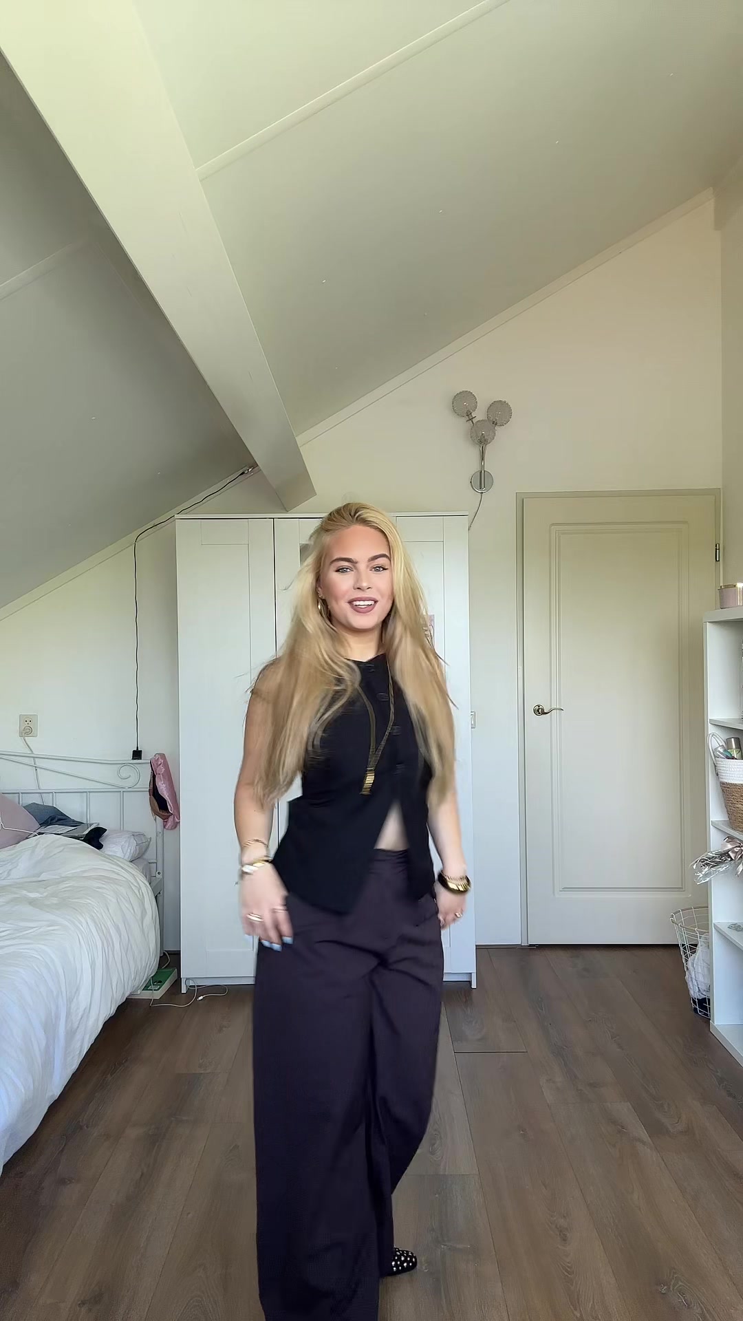 @SIMONE ESM&Eacute;E🩵