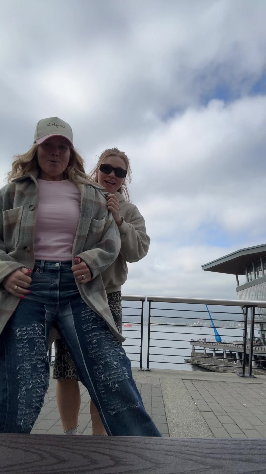 @Cassidy Gray🇨🇦