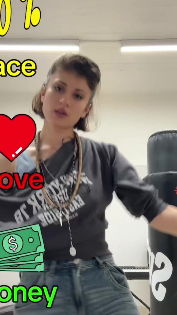 @Elisabetta Vittoria Karaulyan