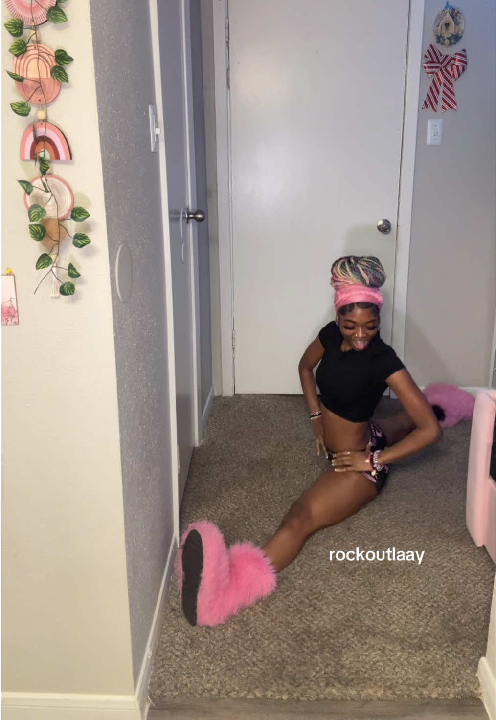 @rockoutlaay