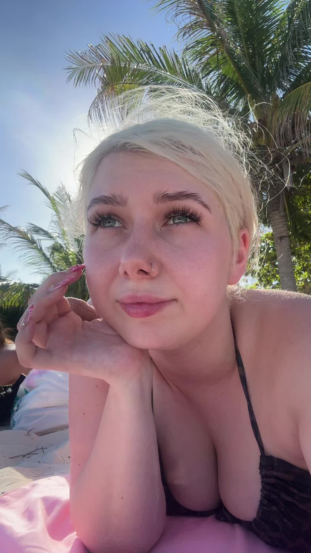 @isabellotrix