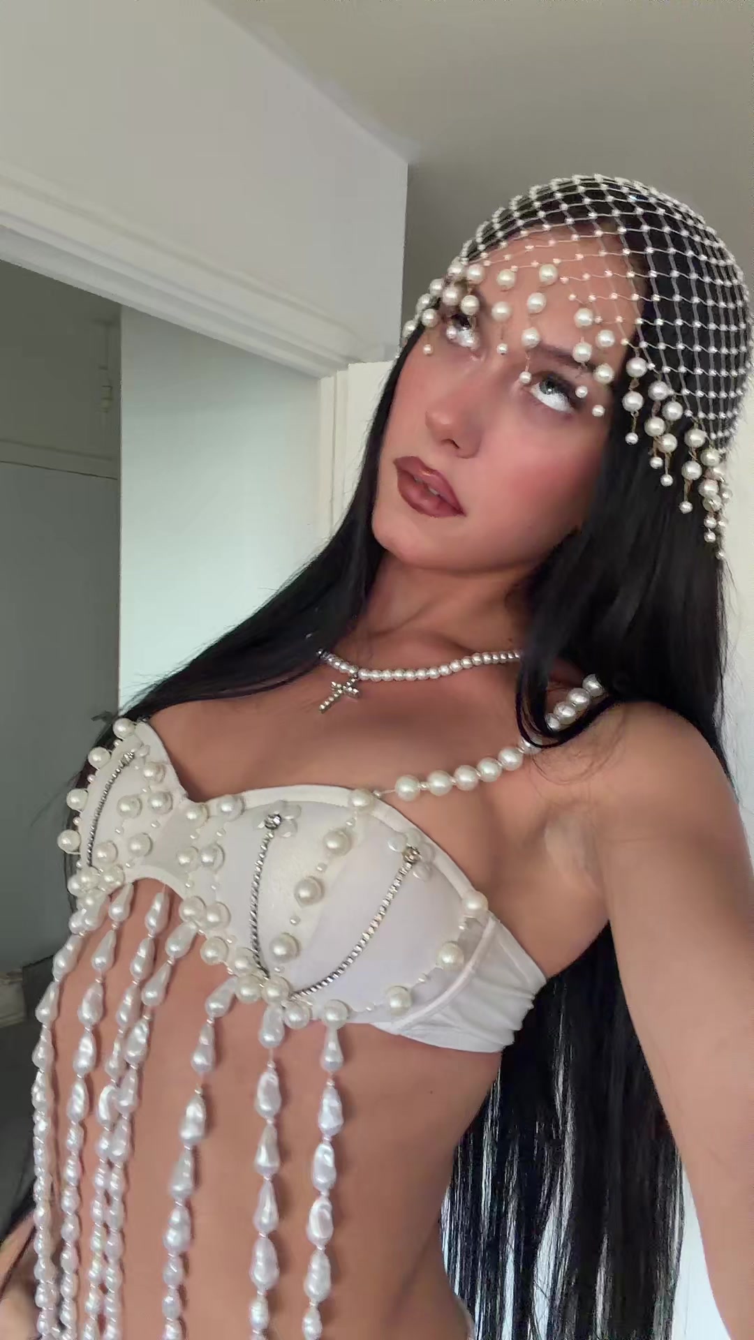 @harriibella