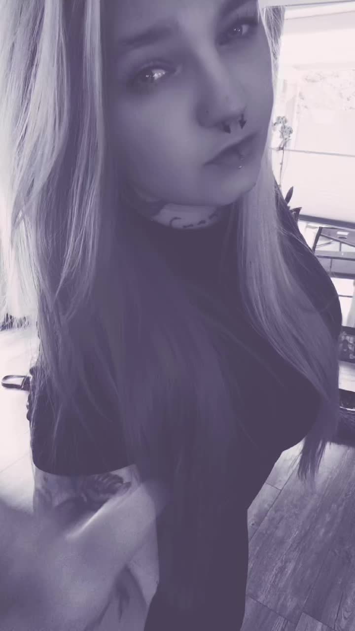 @★ Cᵣᵤₑₗₗₐ ★