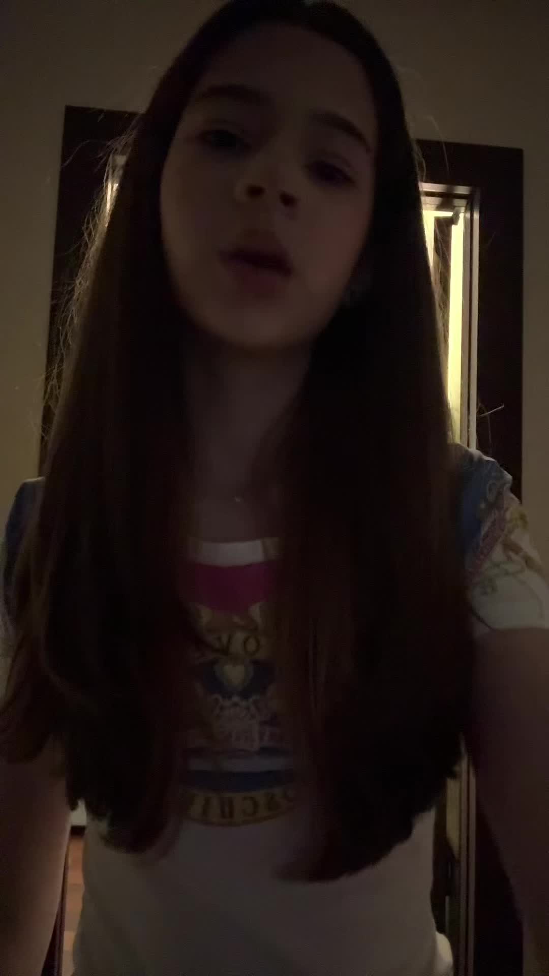 @Yaniixx_00