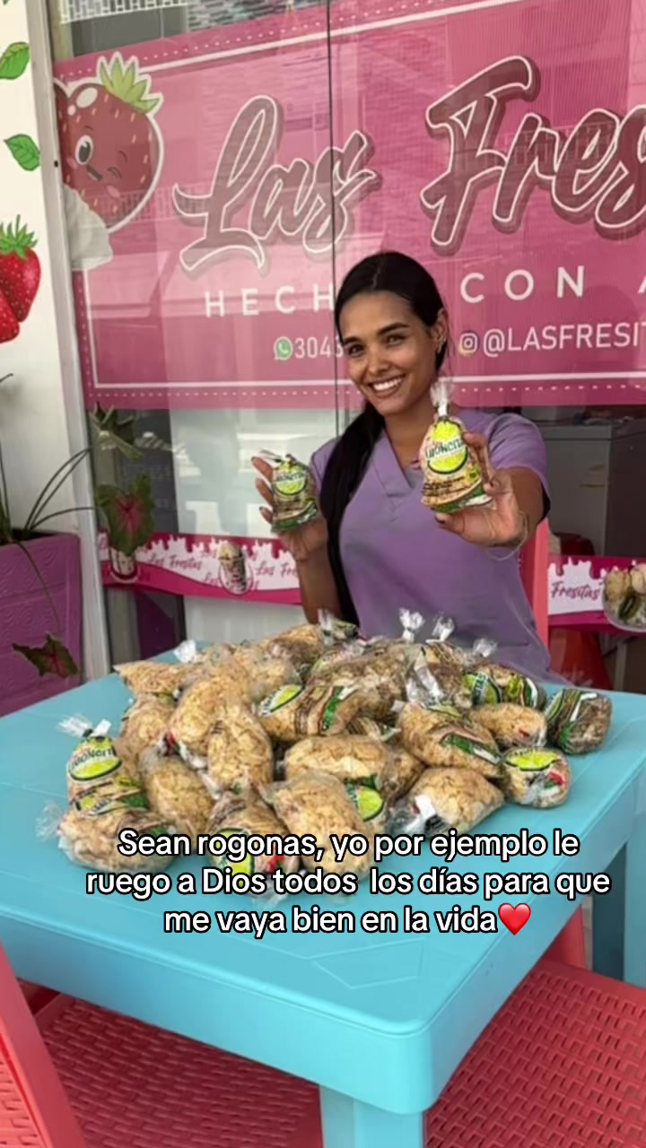 @LAS FRESITAS HECHAS CON AMOR🍓