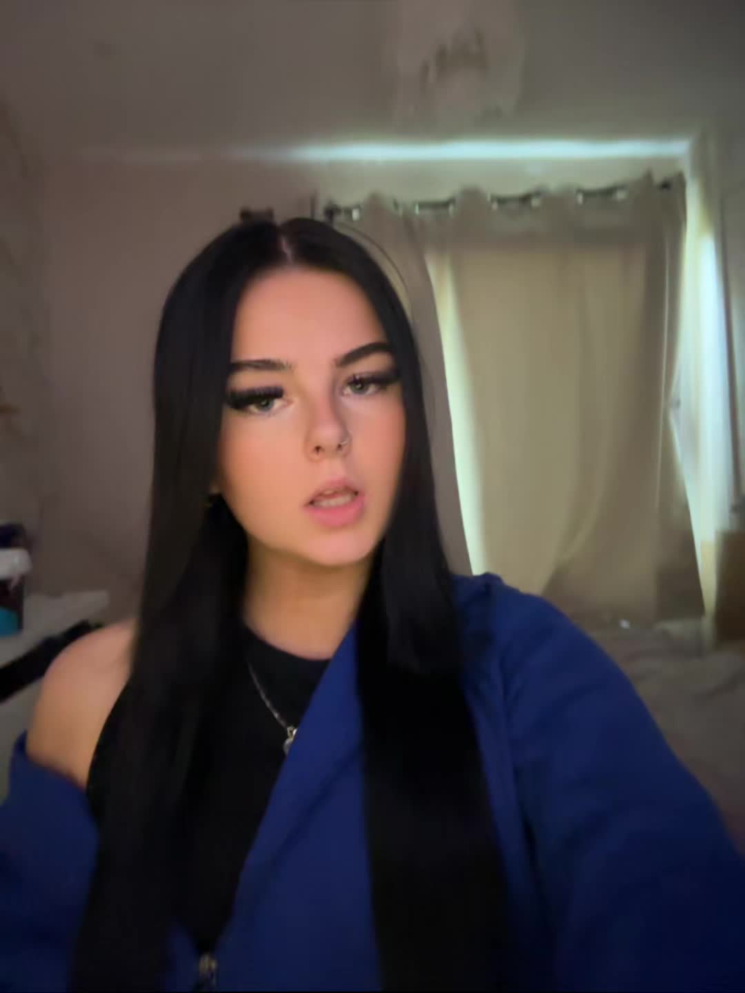 @Liv.priv