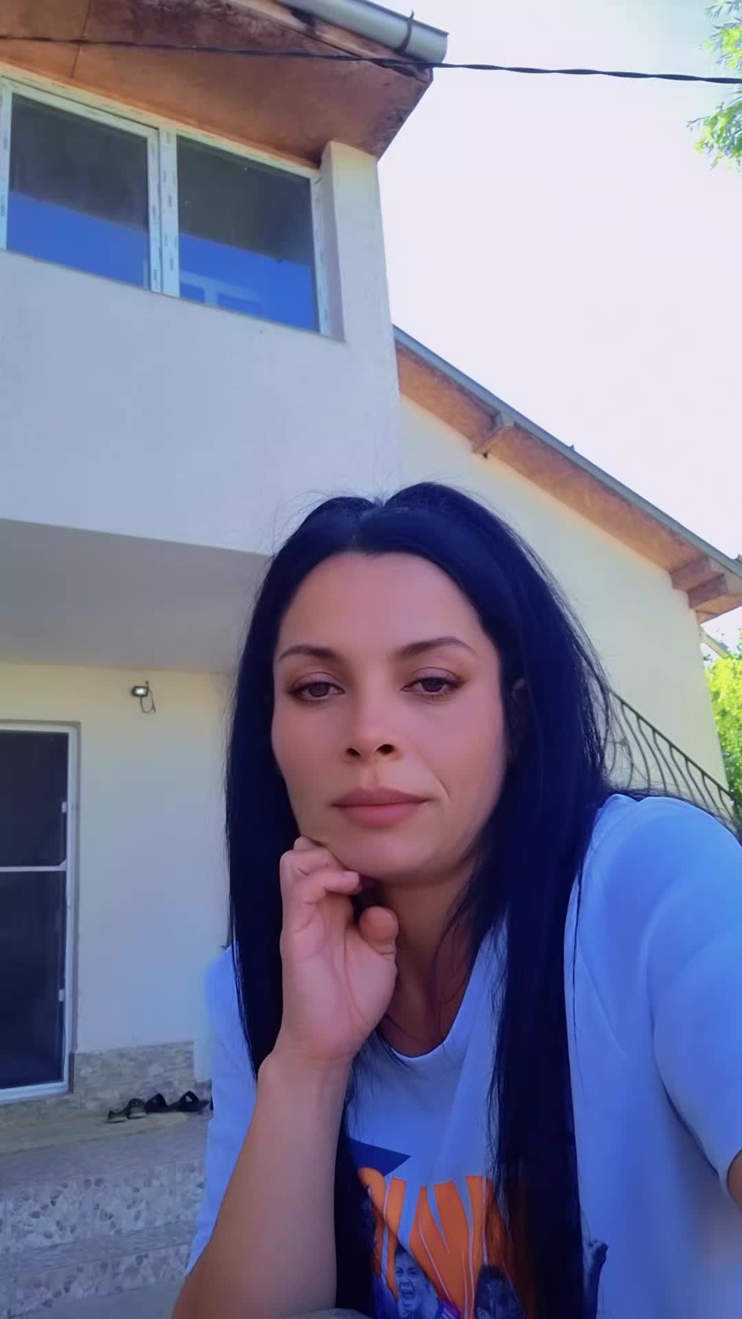 @emanuela