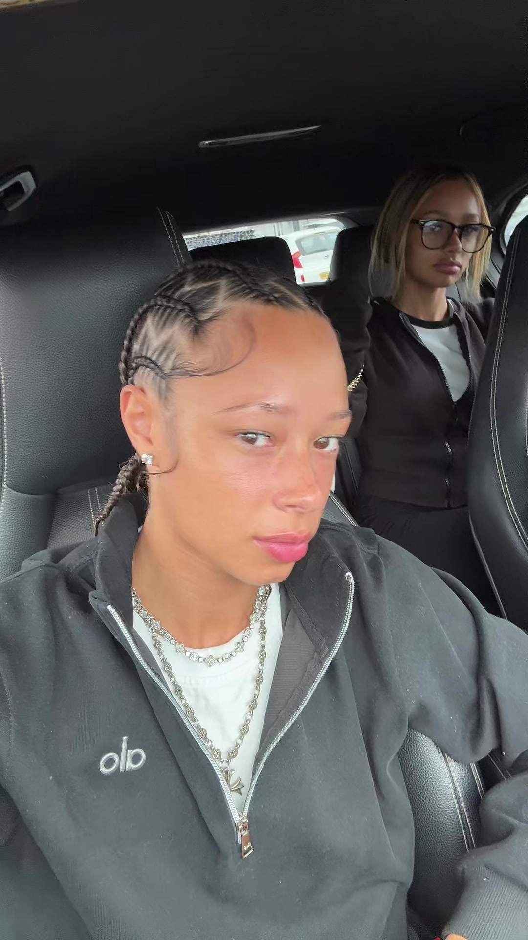 @Ellouise🌟