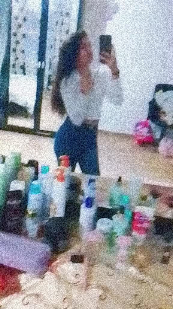 @Adriana Ela ๐๐ซฃ♥๏ธ