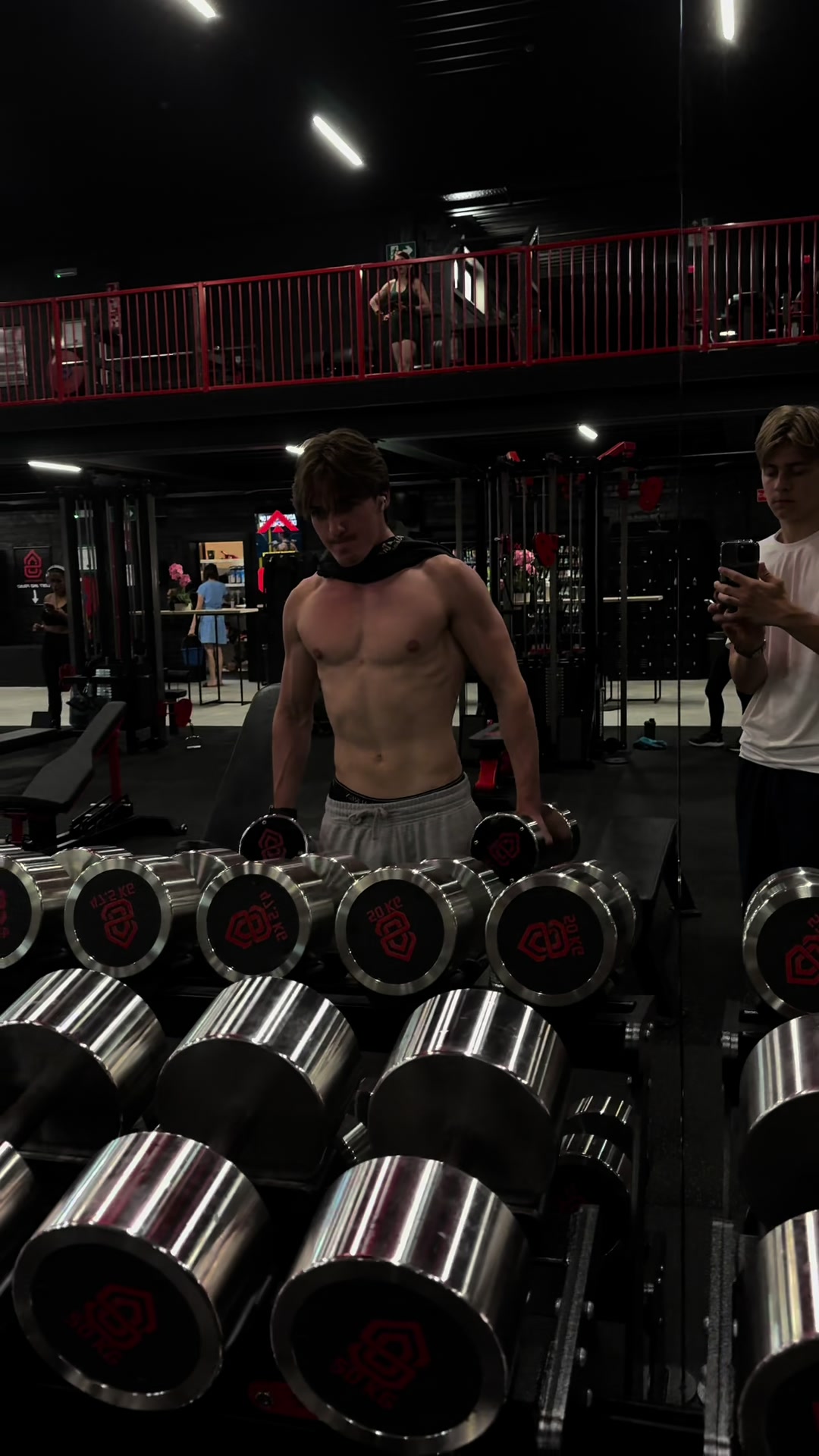 @AndrewGym