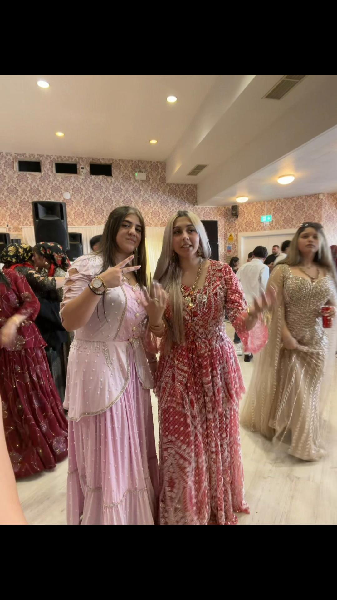 @Roxanarostz🖤🦅