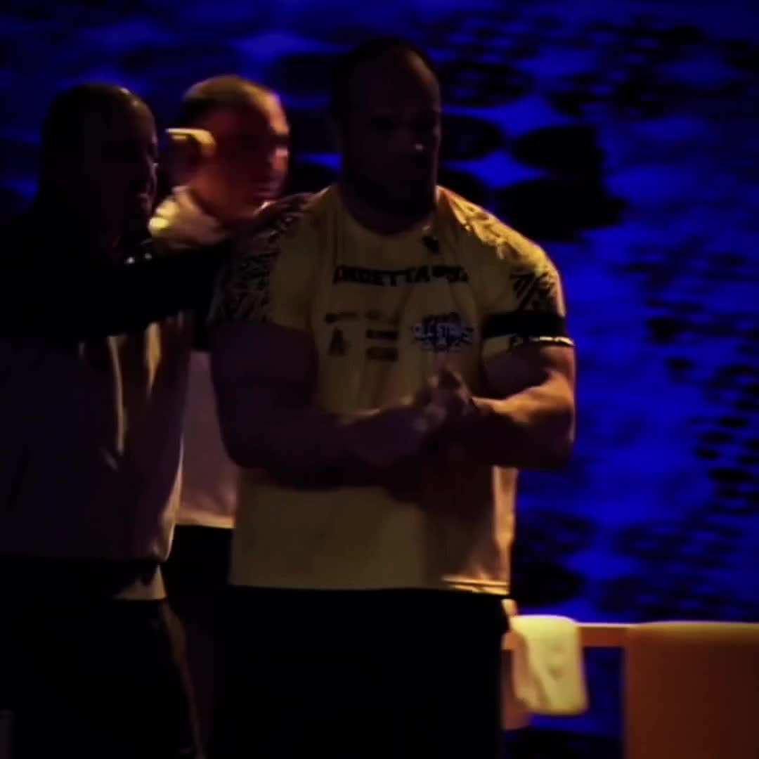 @Arm_wrestle_lab