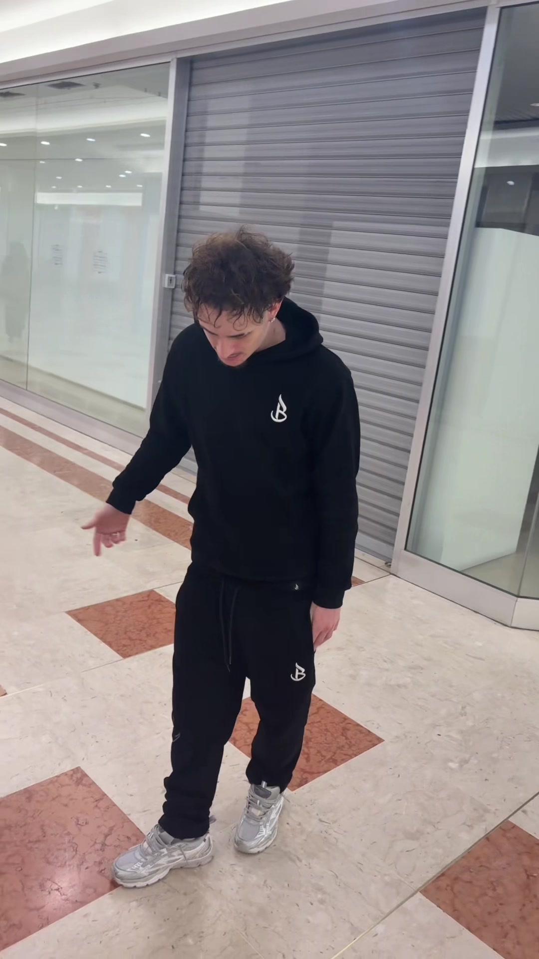 @SVM’´💨