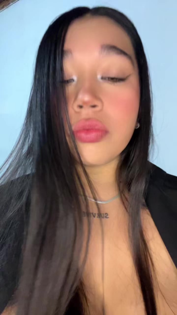 @VALENTINA💋