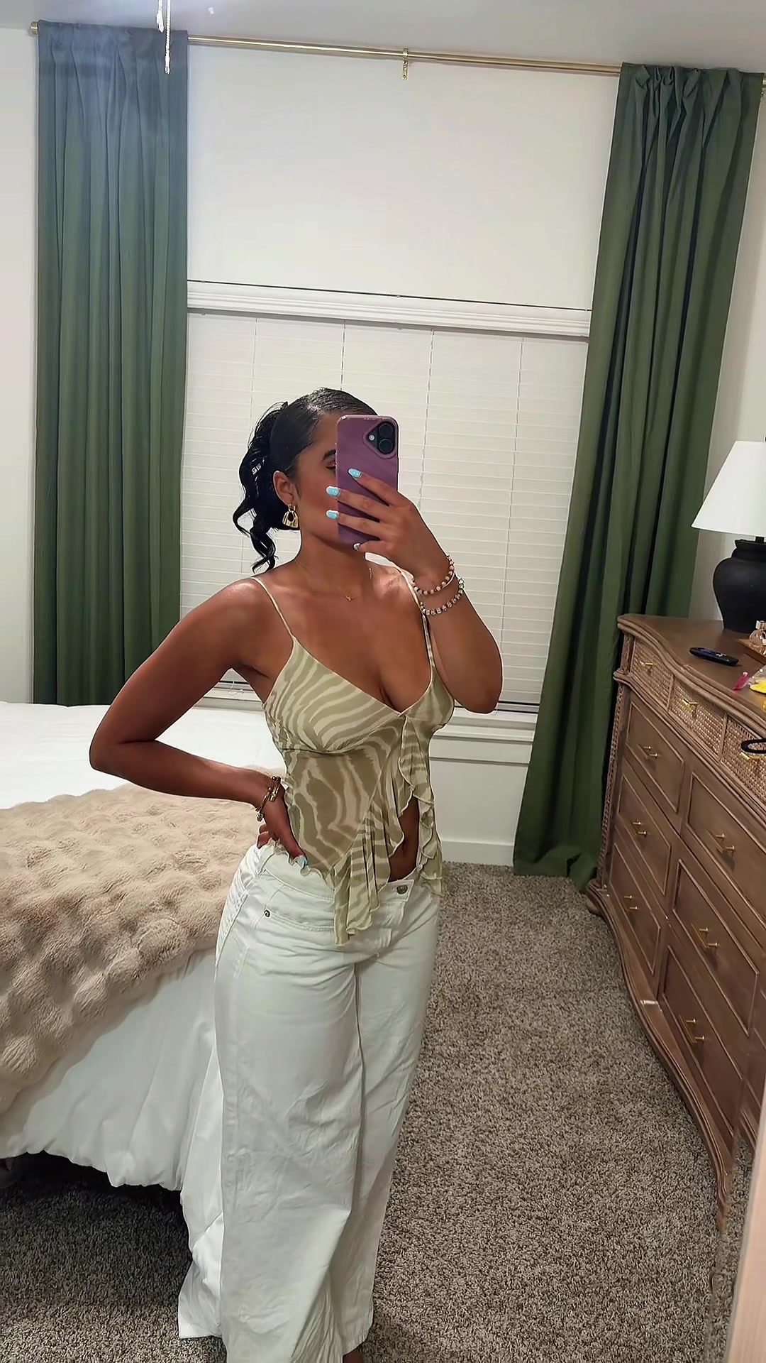 @AshleyB.