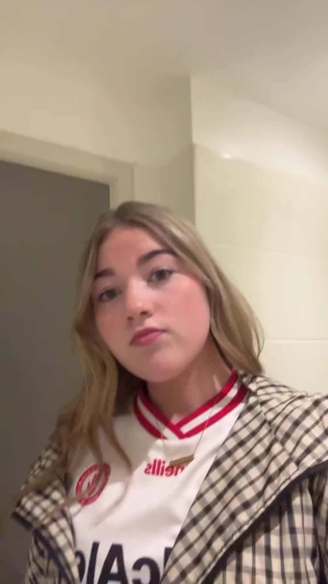 @_aoifemckenna