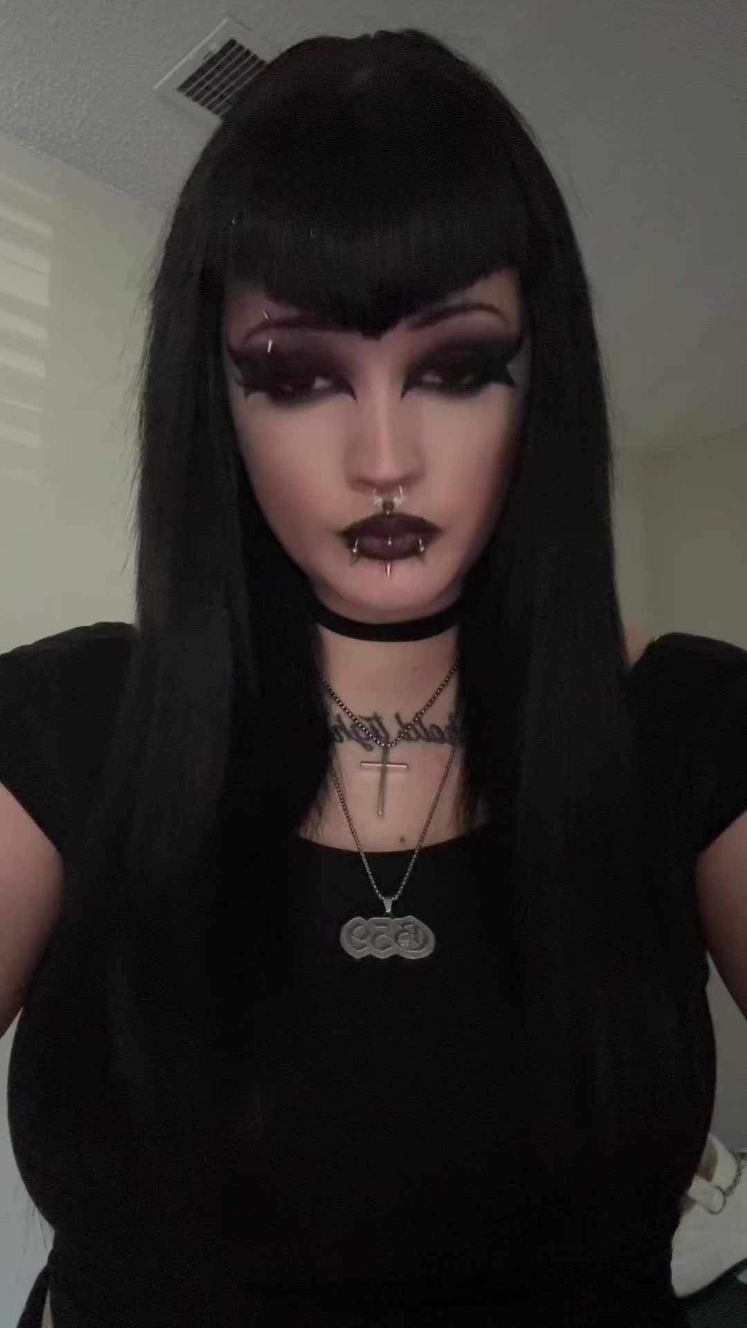 @Ally 🖤